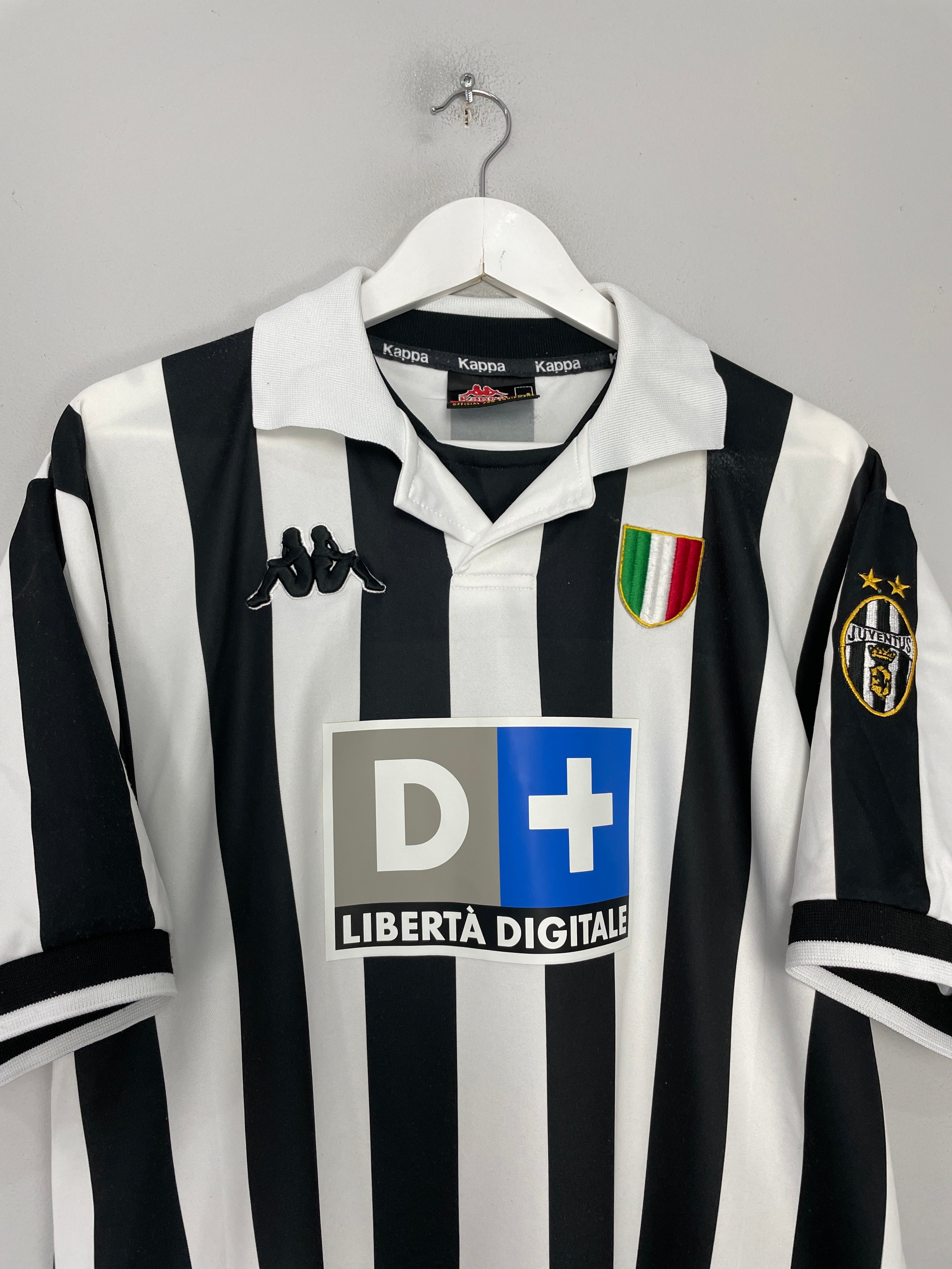 Shop 1998/99 JUVENTUS ZIDANE #21 HOME SHIRT (XL) KAPPA, classic football shirts, vintage football shirts & retro soccer jerseys at Cult Kits
