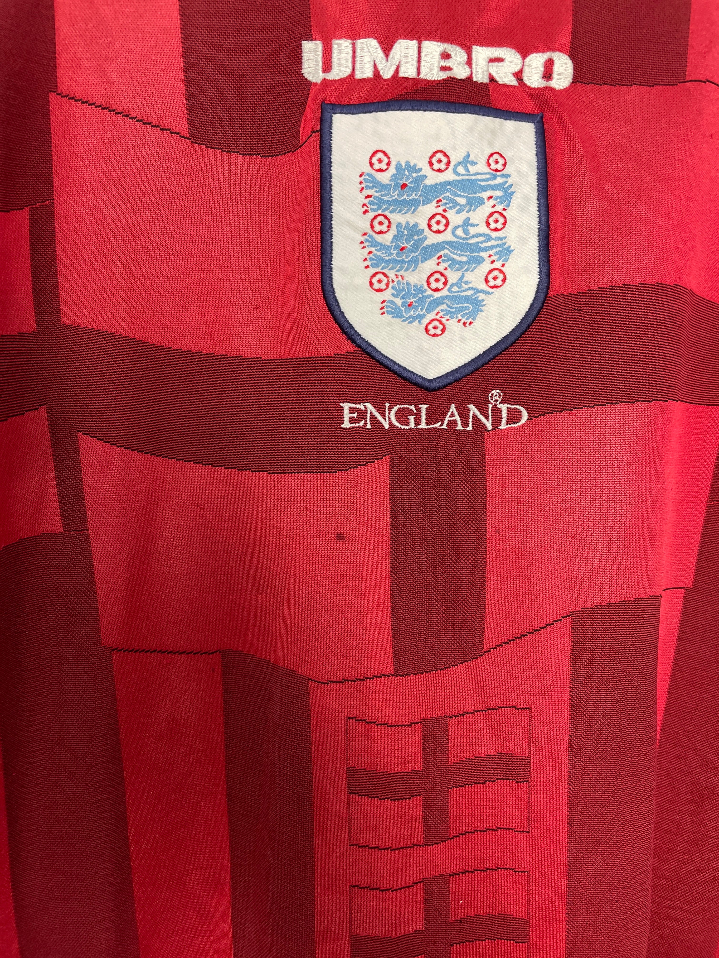Shop 1997/99 ENGLAND AWAY SHIRT (XL) UMBRO, classic football shirts, vintage football shirts & retro soccer jerseys at Cult Kits