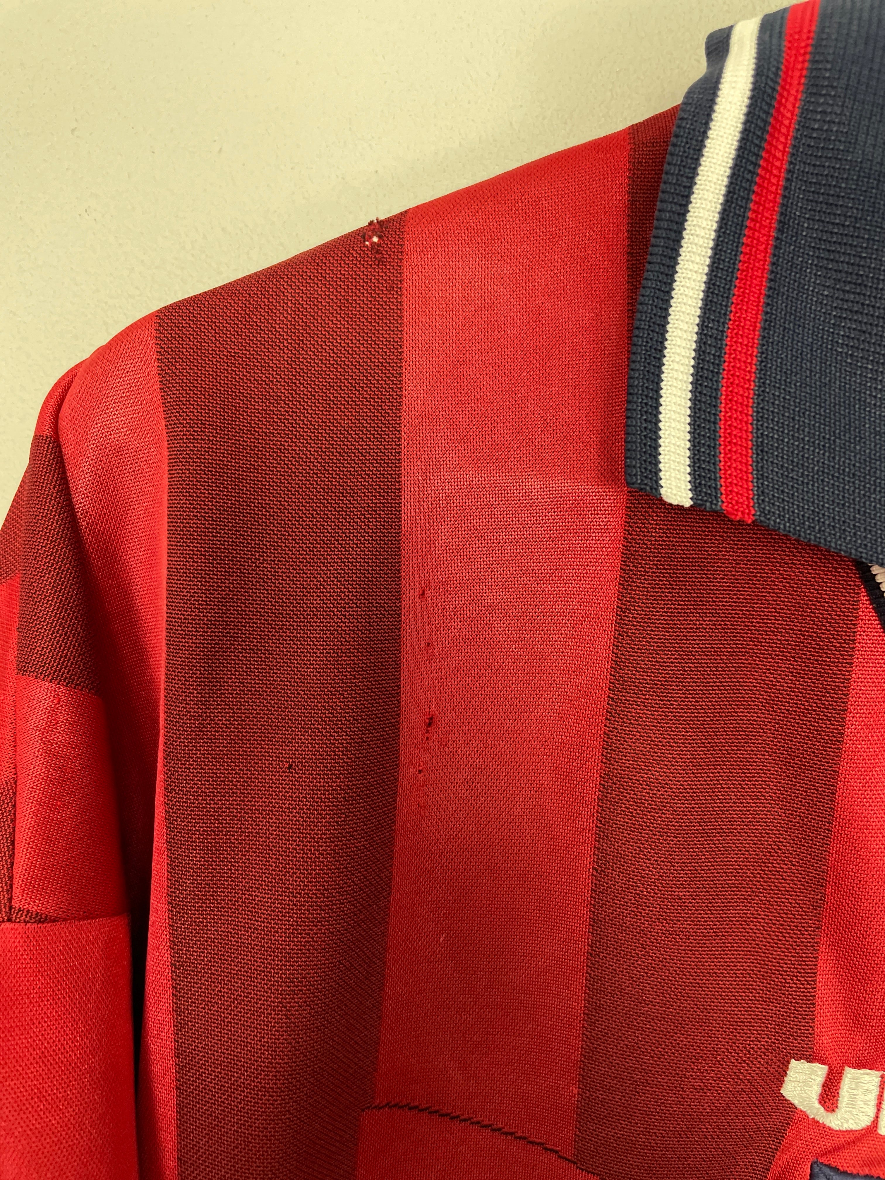 Shop 1997/99 ENGLAND AWAY SHIRT (XL) UMBRO, classic football shirts, vintage football shirts & retro soccer jerseys at Cult Kits