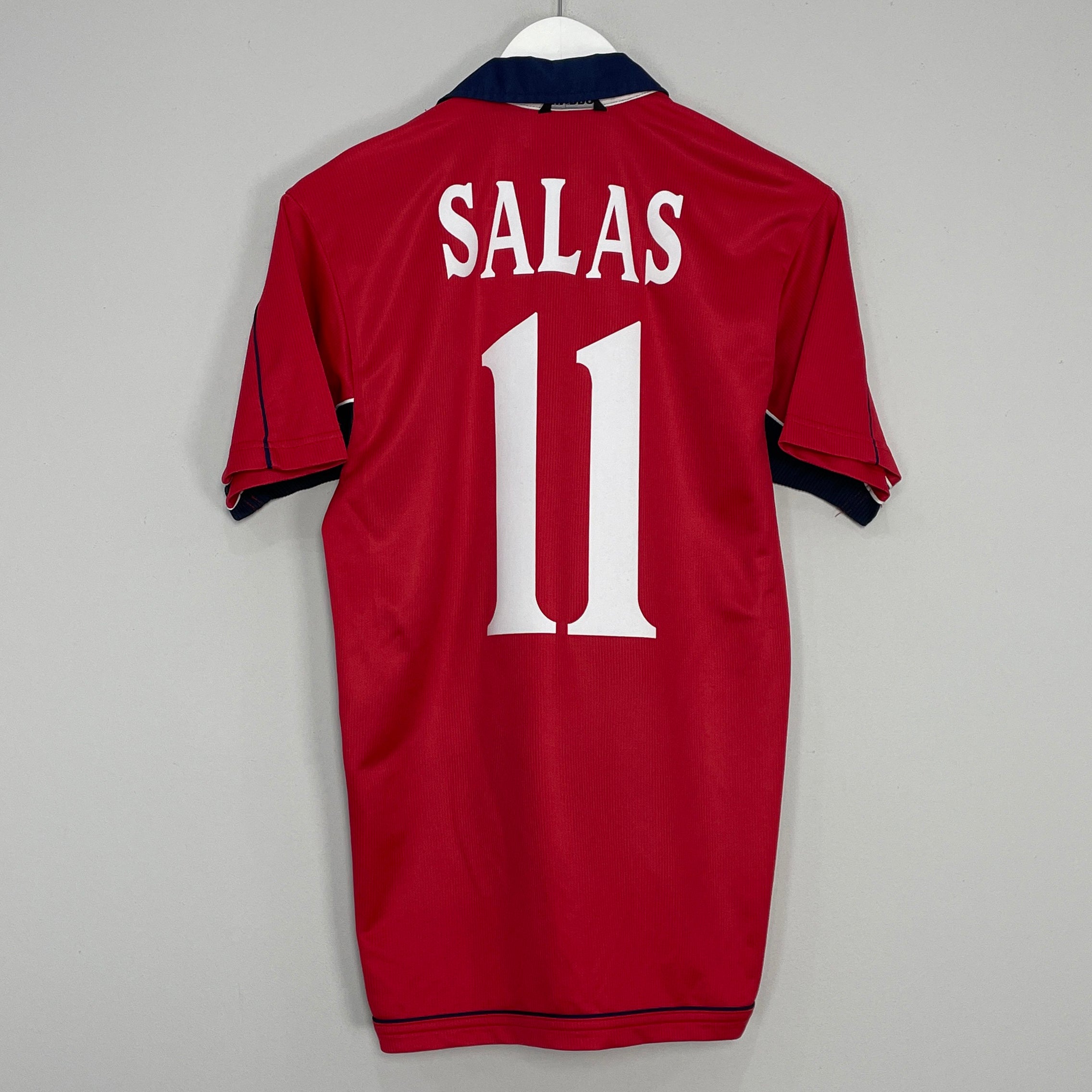 Shop 2000/03 CHILE SALAS #11 HOME SHIRT (S) UMBRO, classic football shirts, vintage football shirts & retro soccer jerseys at Cult Kits