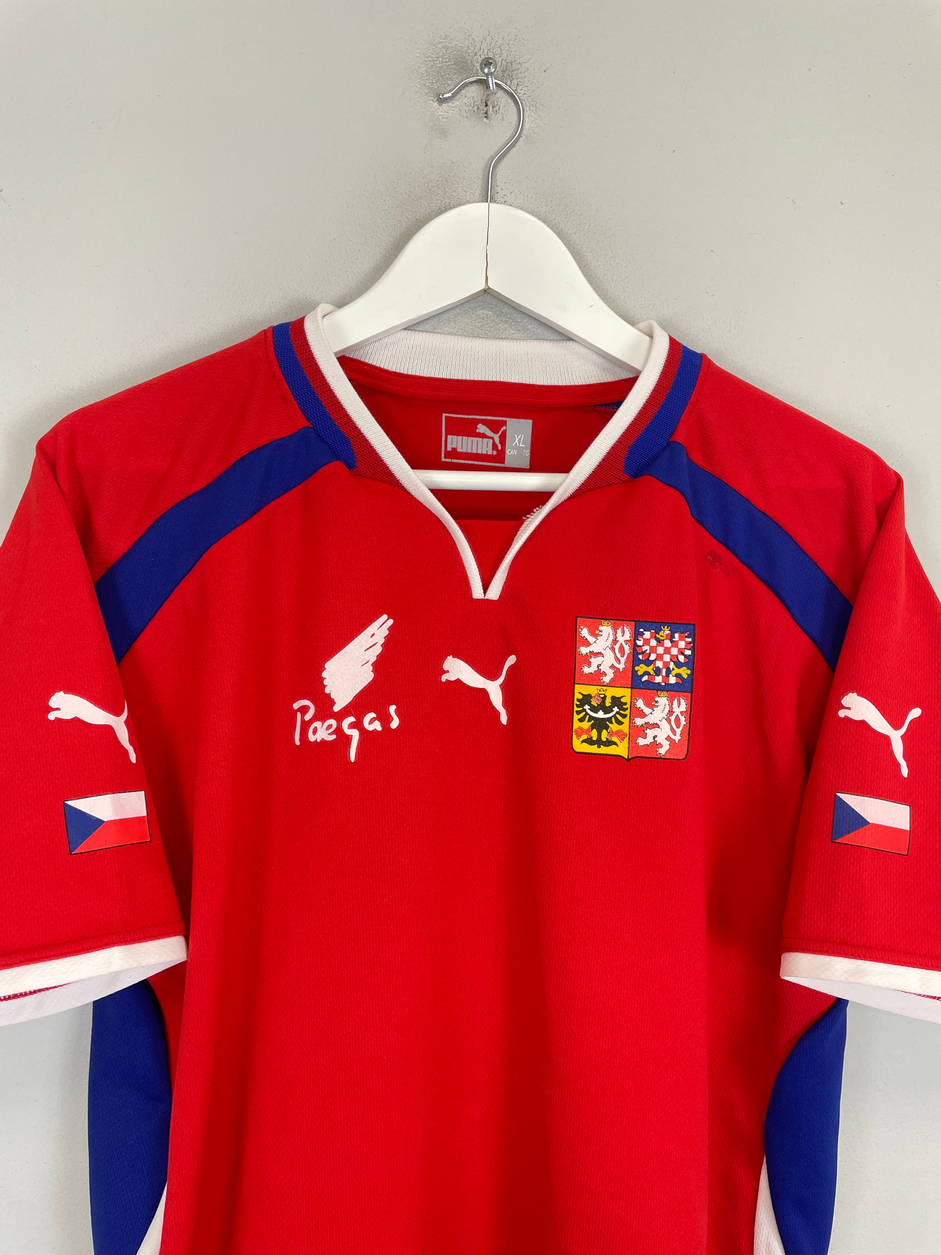 Shop 2000/02 CZECH REPUBLIC HOME SHIRT (XL) PUMA, classic football shirts, vintage football shirts & retro soccer jerseys at Cult Kits