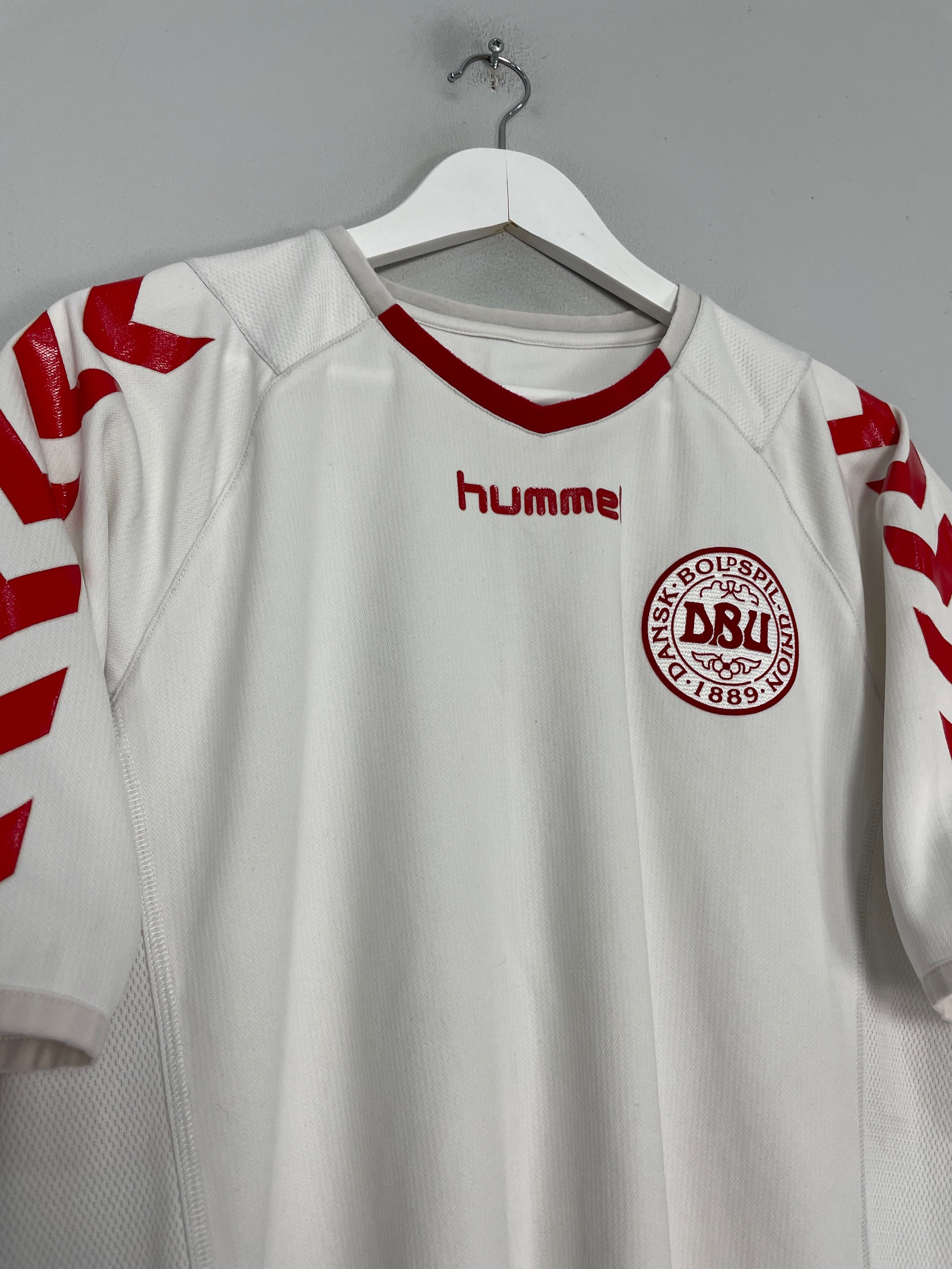 Shop 2003/04 DENMARK AWAY SHIRT (L) HUMMEL, classic football shirts, vintage football shirts & retro soccer jerseys at Cult Kits