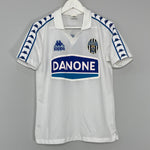 Shop 1994/95 JUVENTUS TRAINING SHIRT (M) KAPPA, classic football shirts, vintage football shirts & retro soccer jerseys at Cult Kits
