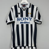 Shop 1995/96 JUVENTUS ZIDANE #21 HOME SHIRT (L) KAPPA, classic football shirts, vintage football shirts & retro soccer jerseys at Cult Kits