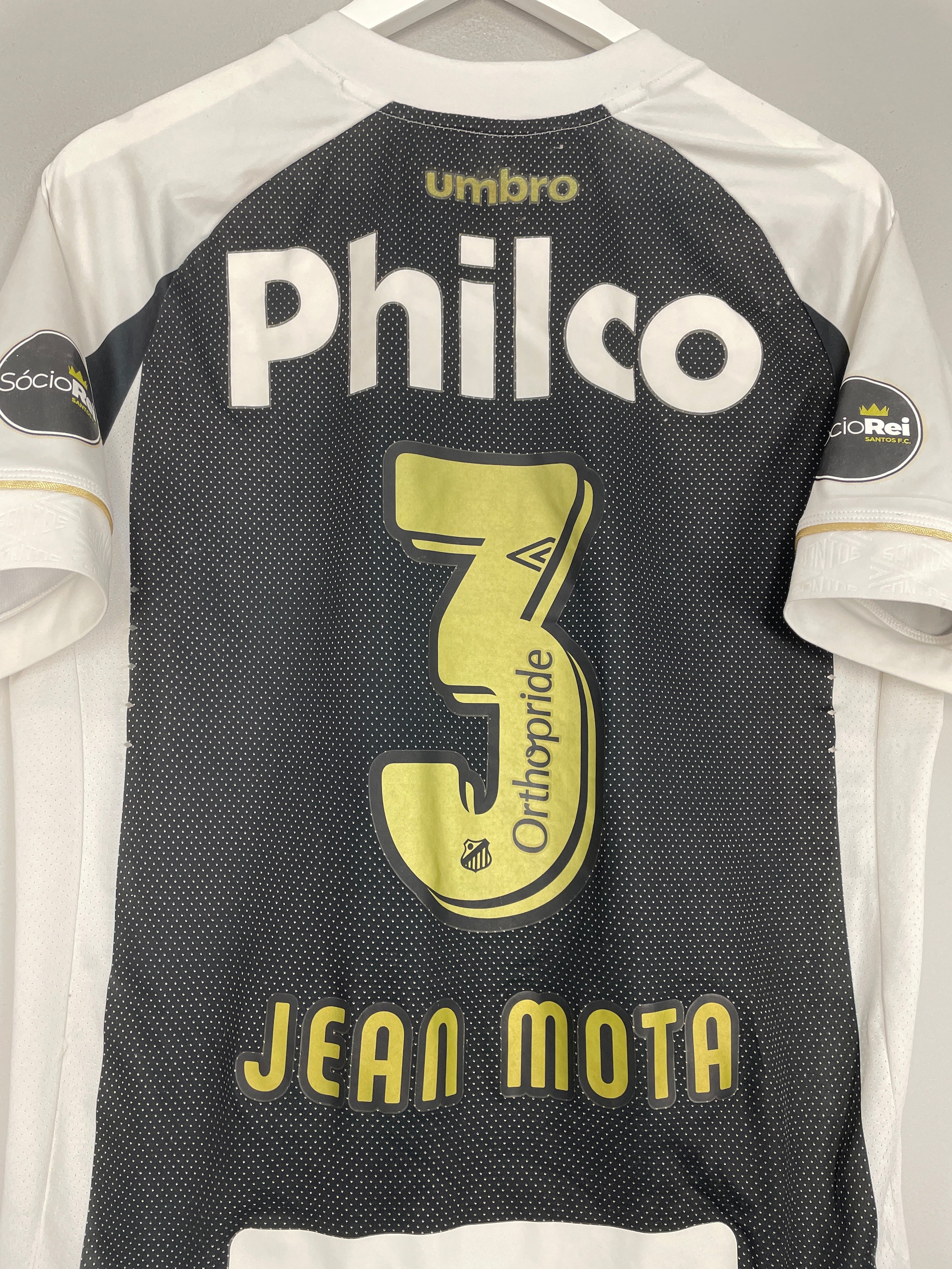 Shop 2018/19 SANTOS JEAN MOTA #3 HOME SHIRT (M) UMBRO, classic football shirts, vintage football shirts & retro soccer jerseys at Cult Kits