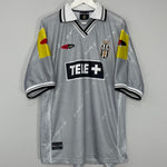 Shop 2000/01 JUVENTUS DEL PIERO #10 AWAY SHIRT (XL) LOTTO, classic football shirts, vintage football shirts & retro soccer jerseys at Cult Kits