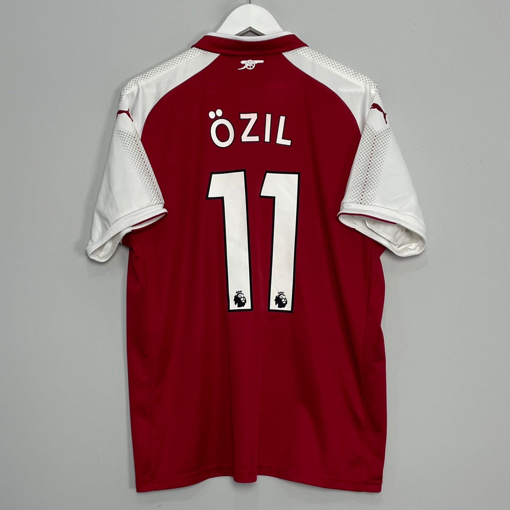 Shop 2017/18 ARSENAL OZIL #11 HOME SHIRT (XL) PUMA, classic football shirts, vintage football shirts & retro soccer jerseys at Cult Kits