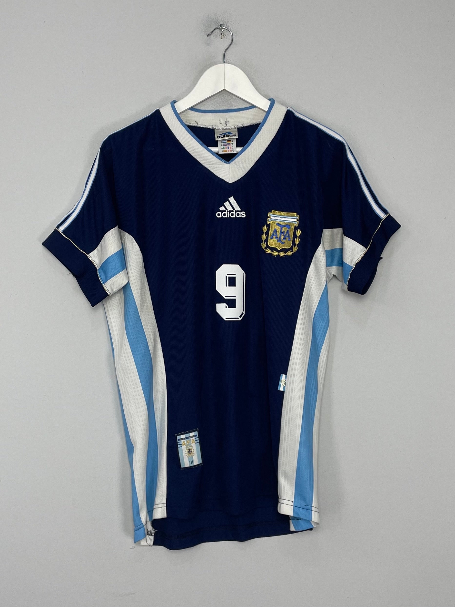 Shop 1998/99 ARGENTINA BATISTUTA #9 AWAY SHIRT (M) ADIDAS, classic football shirts, vintage football shirts & retro soccer jerseys at Cult Kits