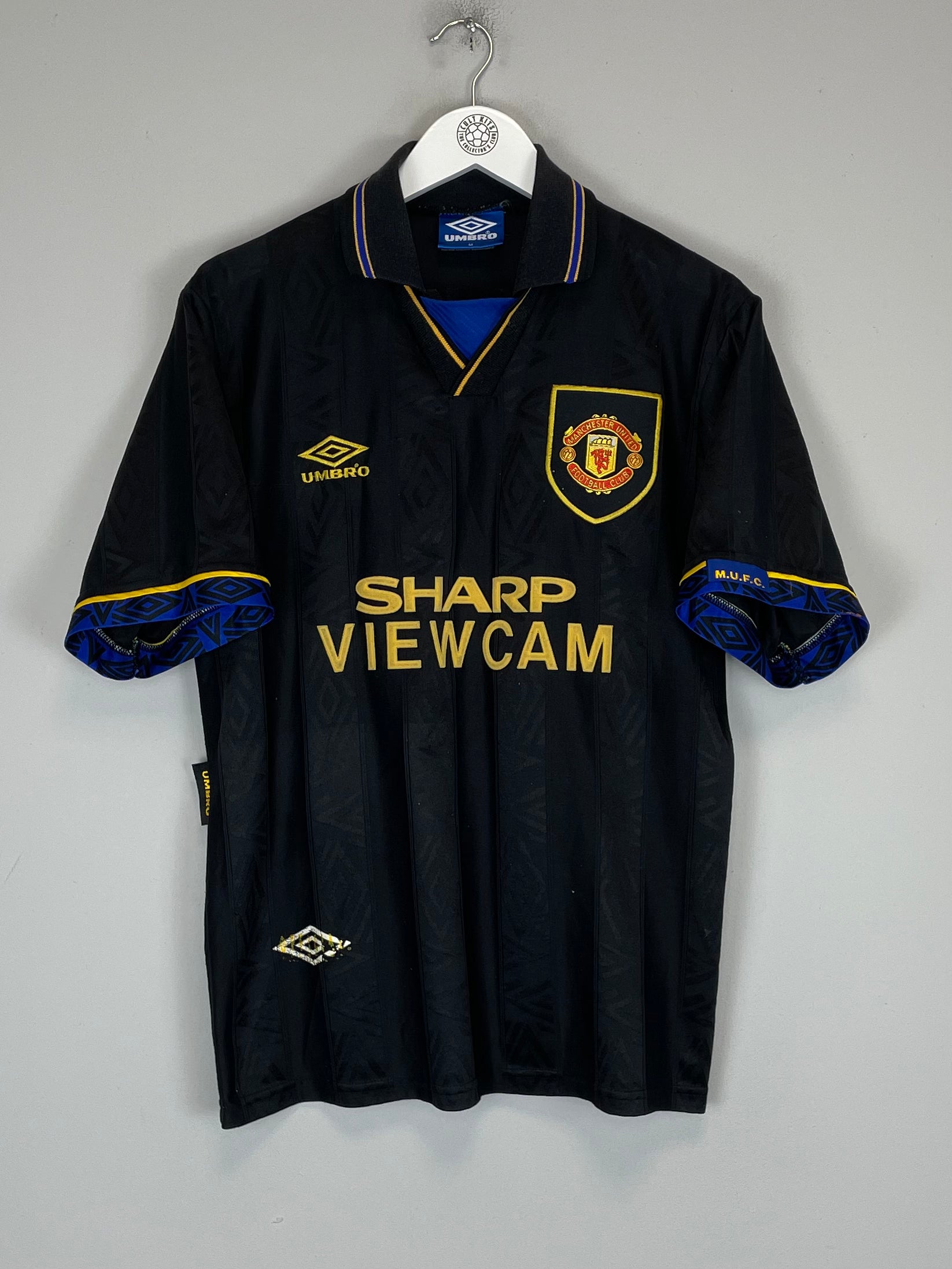 Shop 1993/94 MANCHESTER UNITED CANTONA #7 AWAY SHIRT (M) UMBRO, classic football shirts, vintage football shirts & retro soccer jerseys at Cult Kits