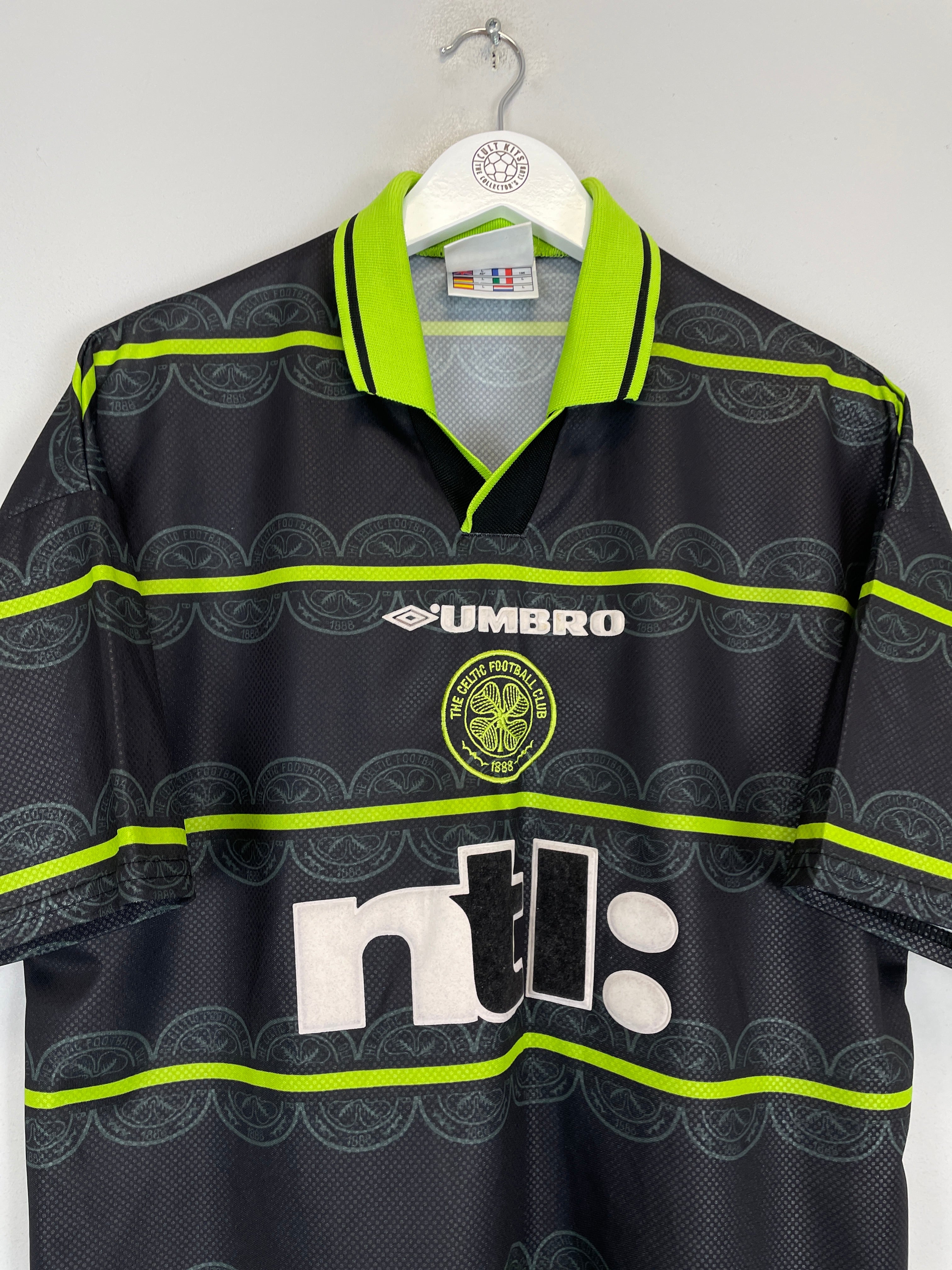 Shop 1999/00 CELTIC LARSSON #7 AWAY SHIRT (L) UMBRO, classic football shirts, vintage football shirts & retro soccer jerseys at Cult Kits