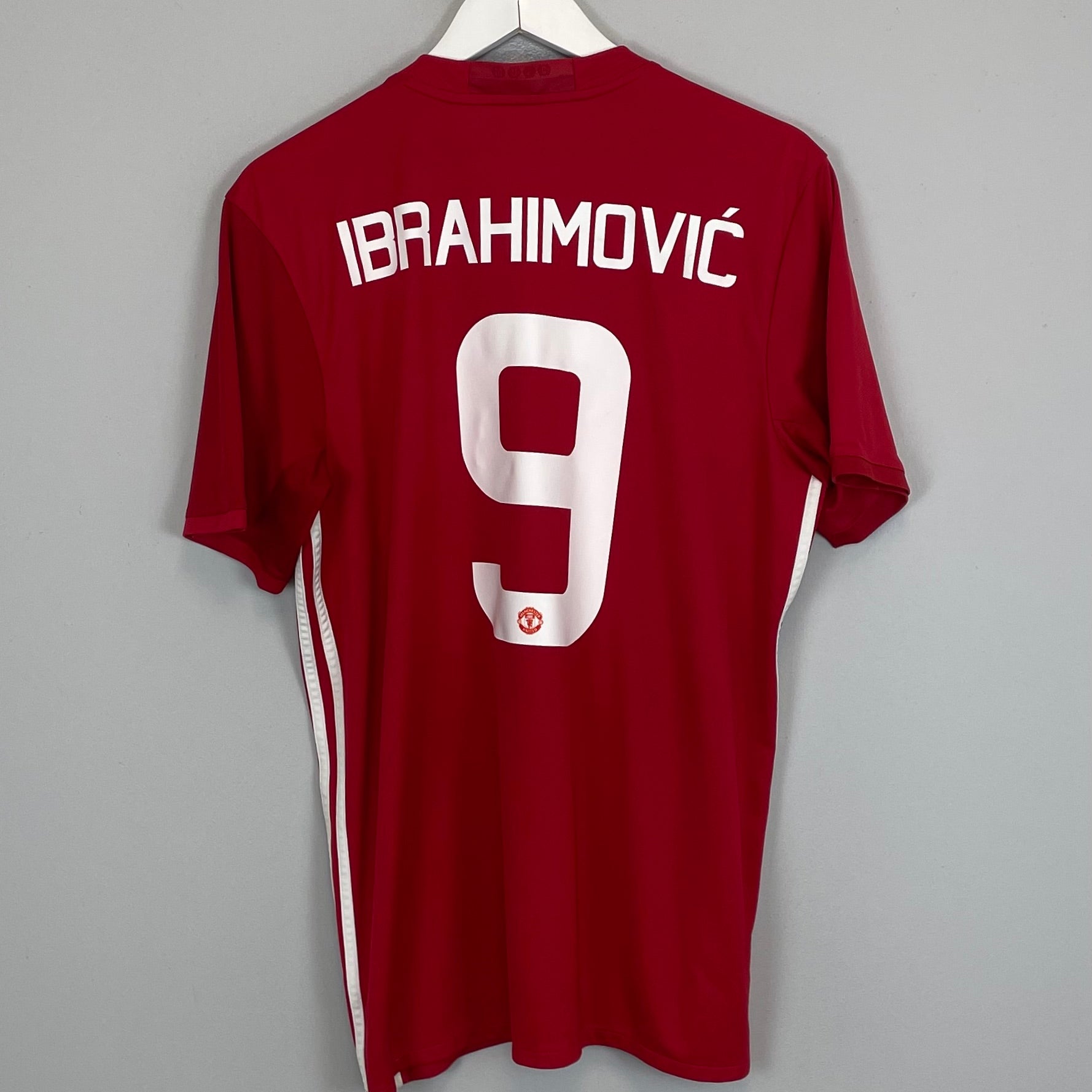 Shop 2016/17 MANCHESTER UNITED IBRAHIMOVIC #9 HOME SHIRT (L) ADIDAS, classic football shirts, vintage football shirts & retro soccer jerseys at Cult Kits