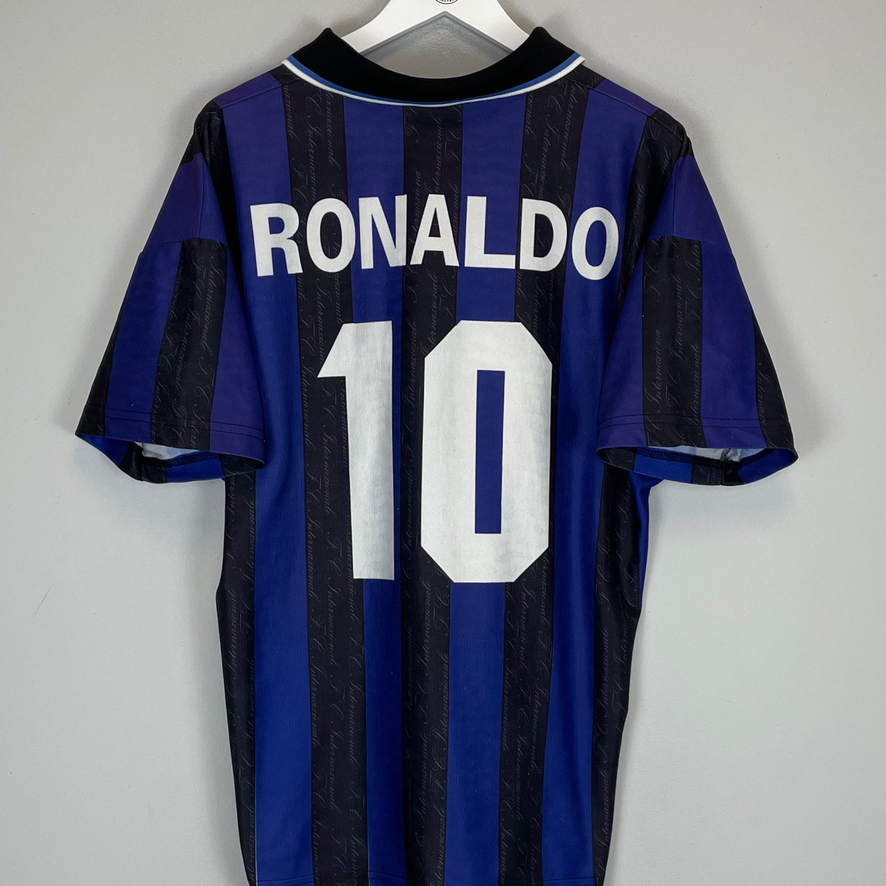 Shop 1997/98 INTER MILAN RONALDO #10 HOME SHIRT (L) UMBRO, classic football shirts, vintage football shirts & retro soccer jerseys at Cult Kits