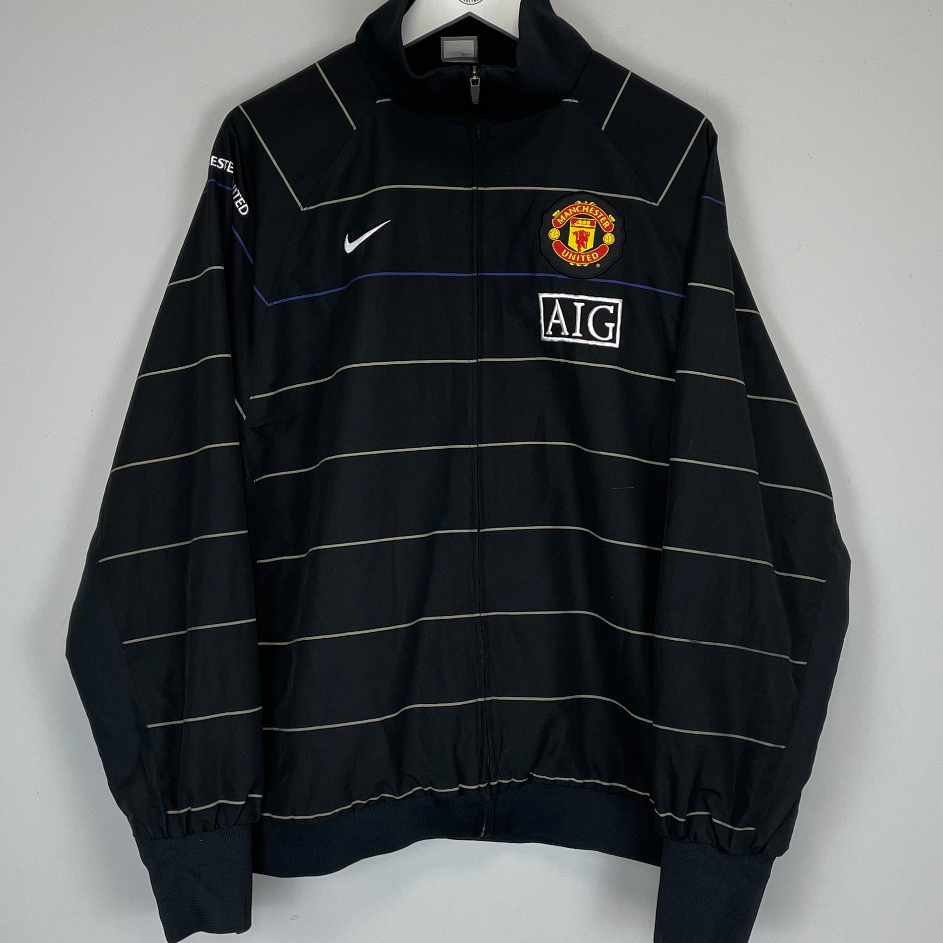 Shop 2008/09 MANCHESTER UNITED TRACK JACKET (XL) NIKE, classic football shirts, vintage football shirts & retro soccer jerseys at Cult Kits
