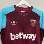 Shop 2017/18 WEST HAM CHICHARITO #17 HOME SHIRT (M) UMBRO, classic football shirts, vintage football shirts & retro soccer jerseys at Cult Kits