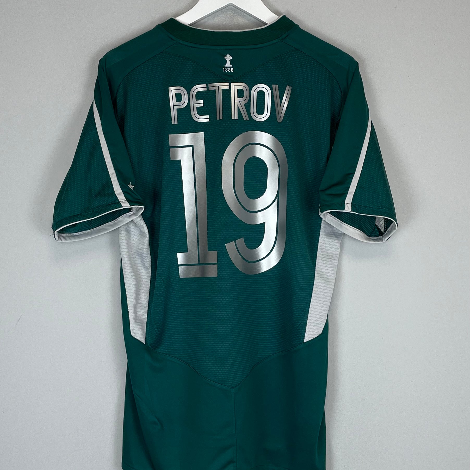 Shop 2004/05 CELTIC PETROV #19 *CHAMPIONS* AWAY SHIRT (L) UMBRO, classic football shirts, vintage football shirts & retro soccer jerseys at Cult Kits