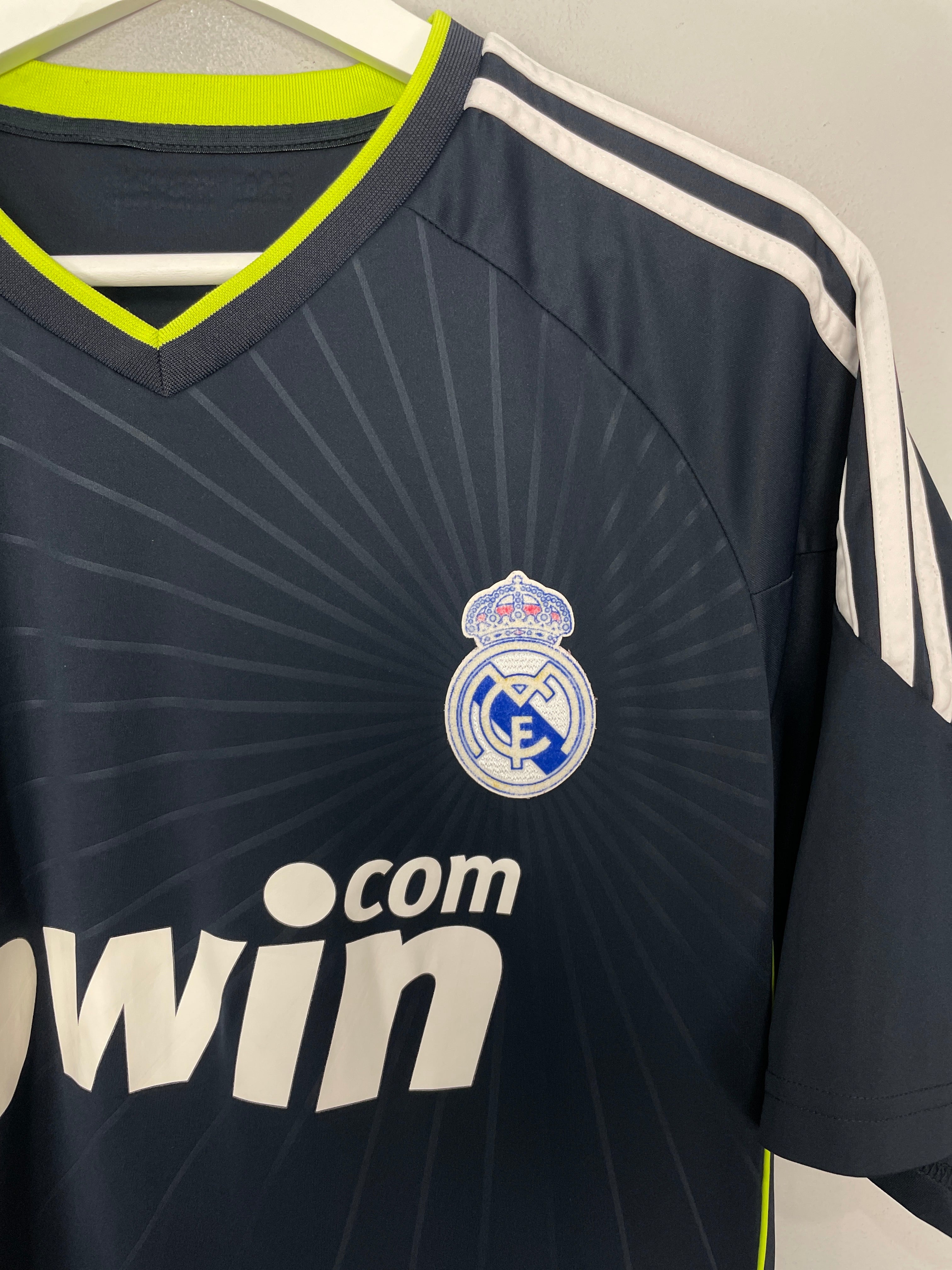 Shop 2010/11 REAL MADRID RONALDO #7 AWAY SHIRT (XL) ADIDAS, classic football shirts, vintage football shirts & retro soccer jerseys at Cult Kits