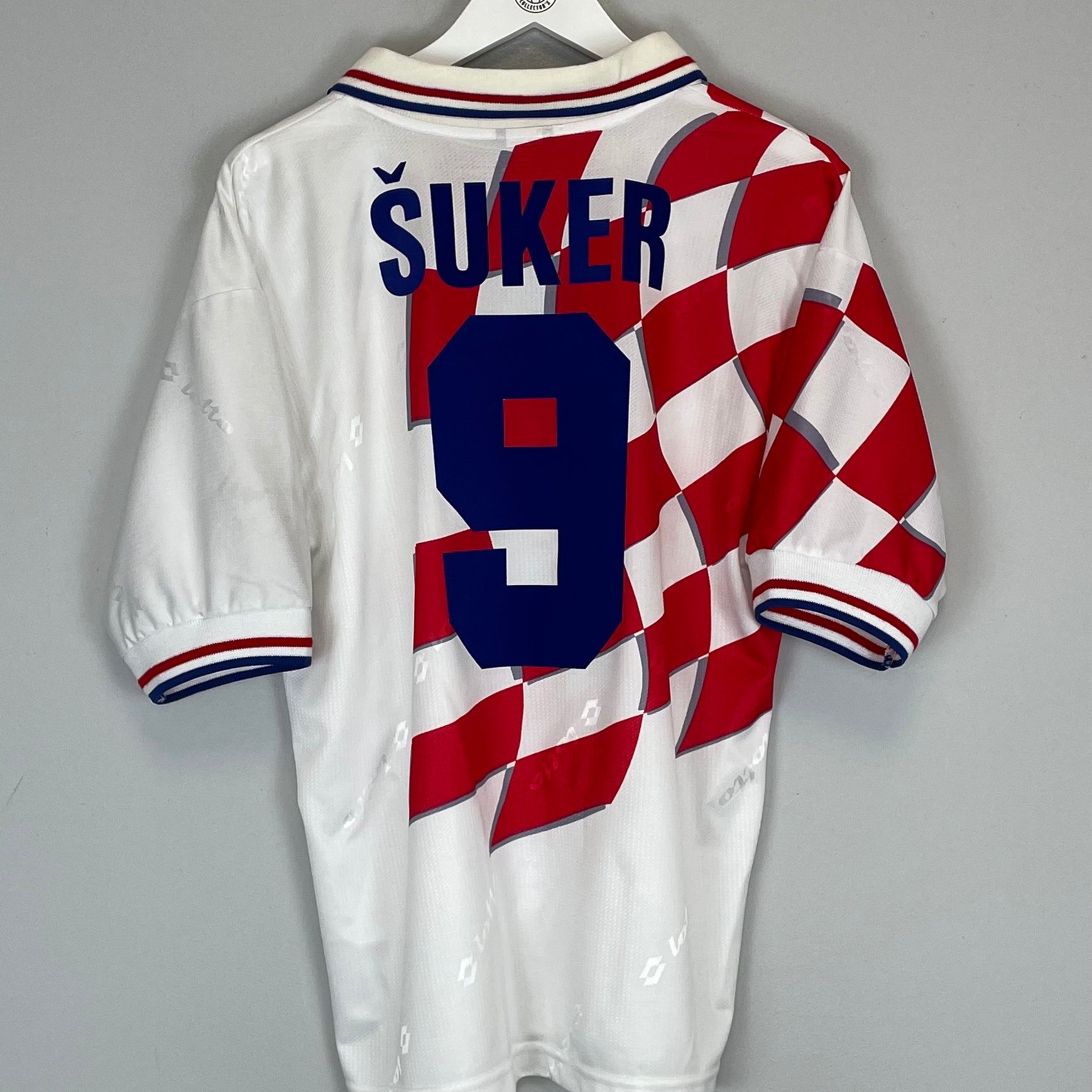Shop 1998/00 CROATIA SUKER #9 HOME SHIRT (M) LOTTO, classic football shirts, vintage football shirts & retro soccer jerseys at Cult Kits
