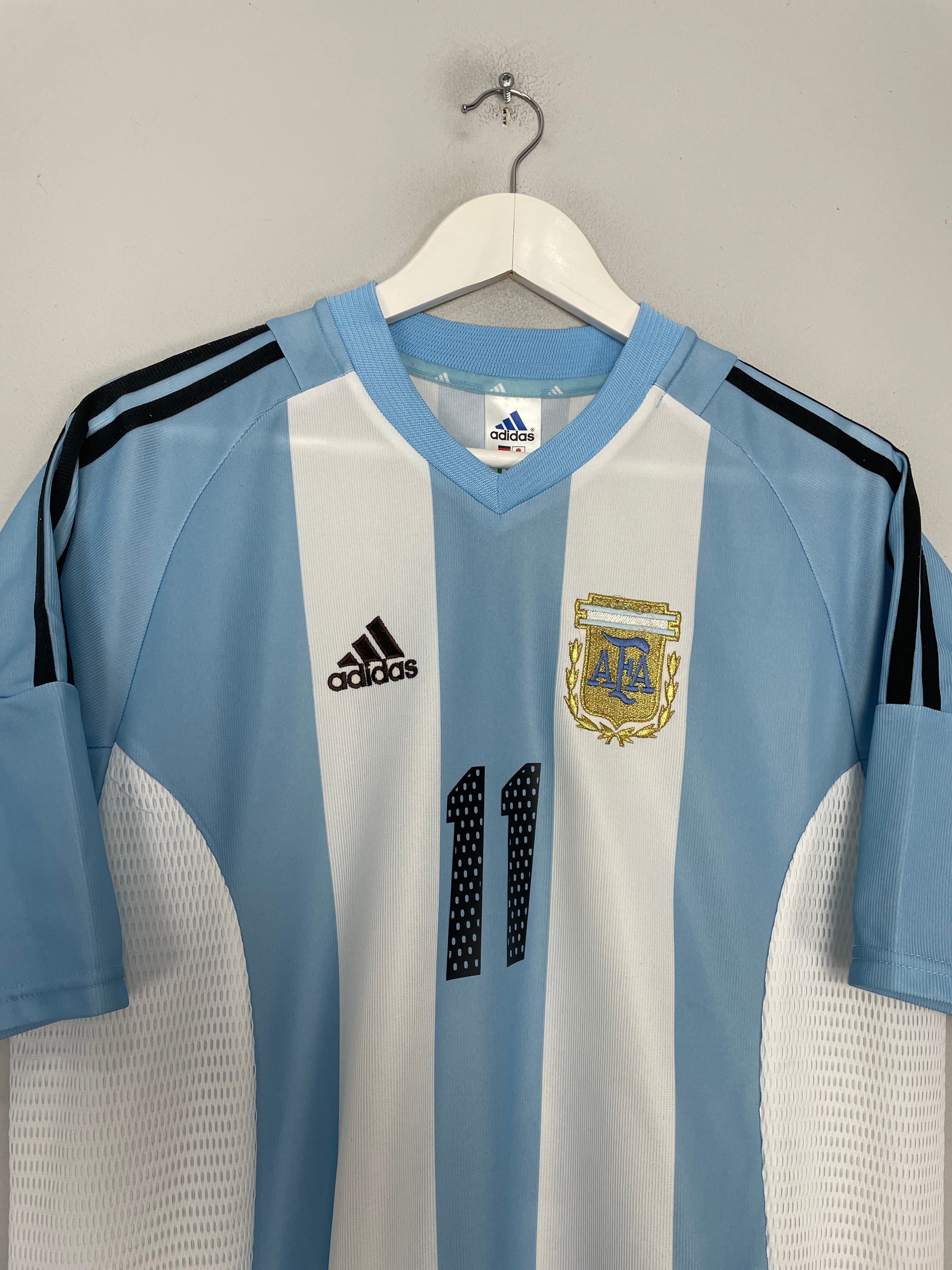 Shop 2002/04 ARGENTINA VERON #11 HOME SHIRT (M) ADIDAS, classic football shirts, vintage football shirts & retro soccer jerseys at Cult Kits