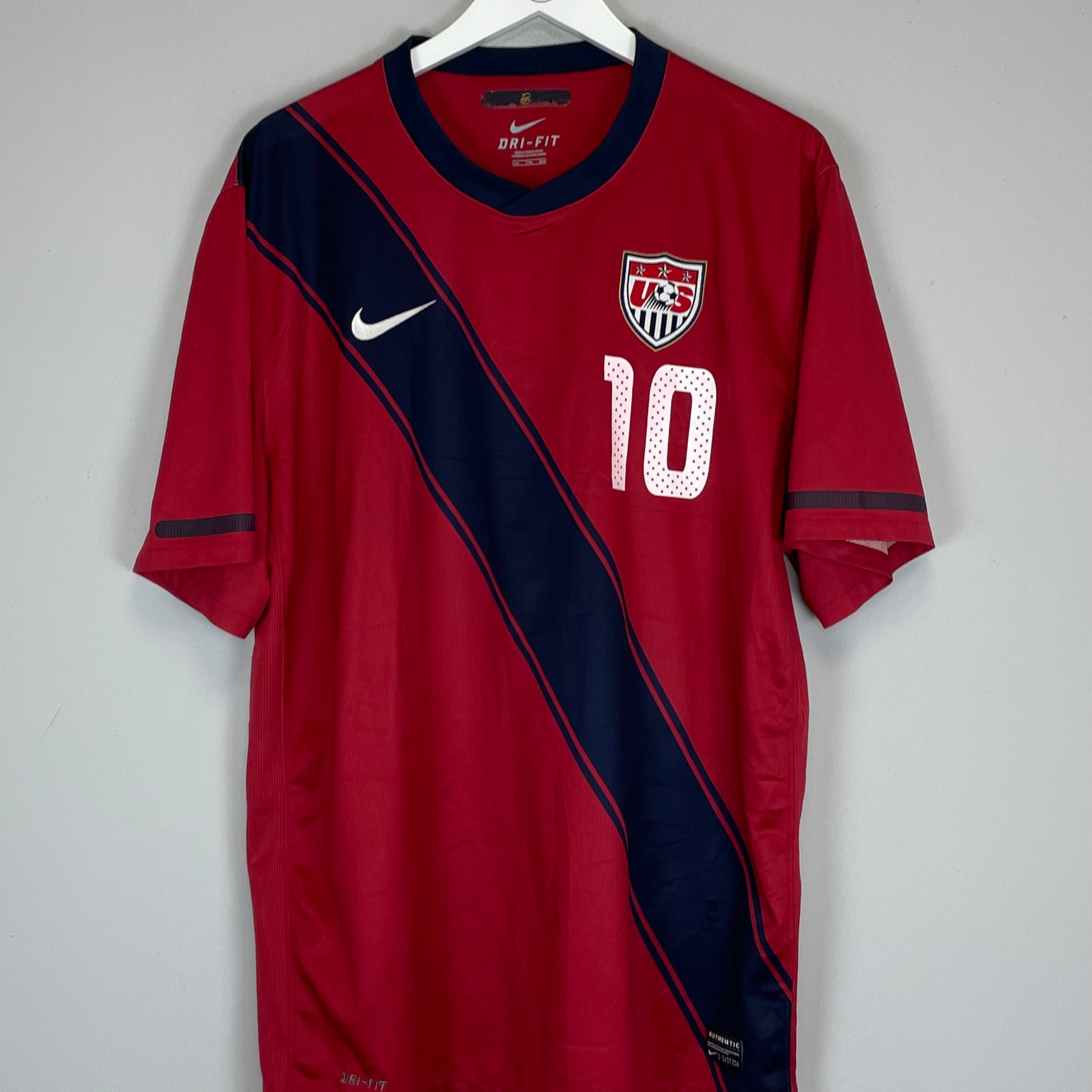 Shop 2010/12 USA DONOVAN #10 AWAY SHIRT (XXL) NIKE, classic football shirts, vintage football shirts & retro soccer jerseys at Cult Kits