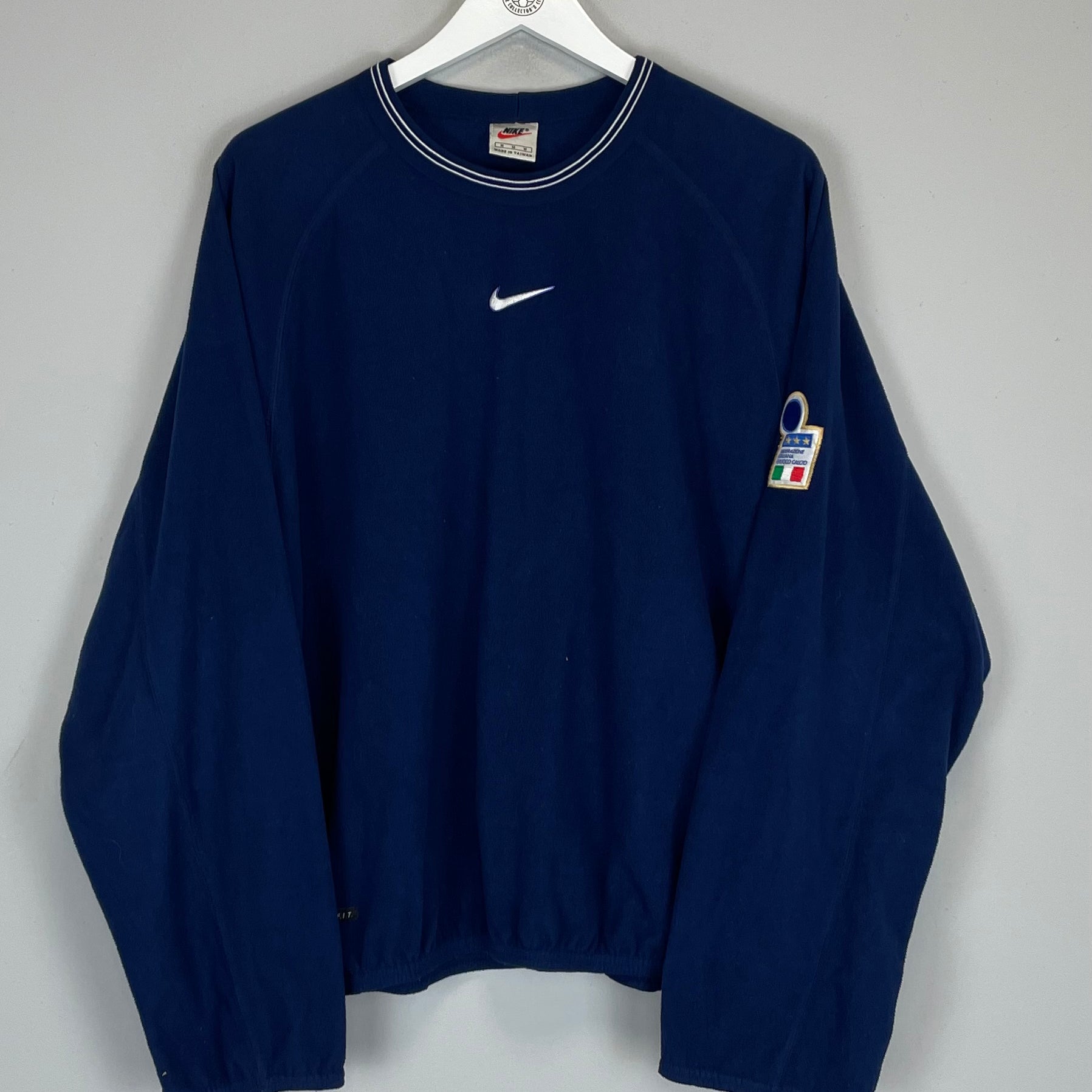 Shop 1998/99 ITALY FLEECE JUMPER (M) NIKE, classic football shirts, vintage football shirts & retro soccer jerseys at Cult Kits