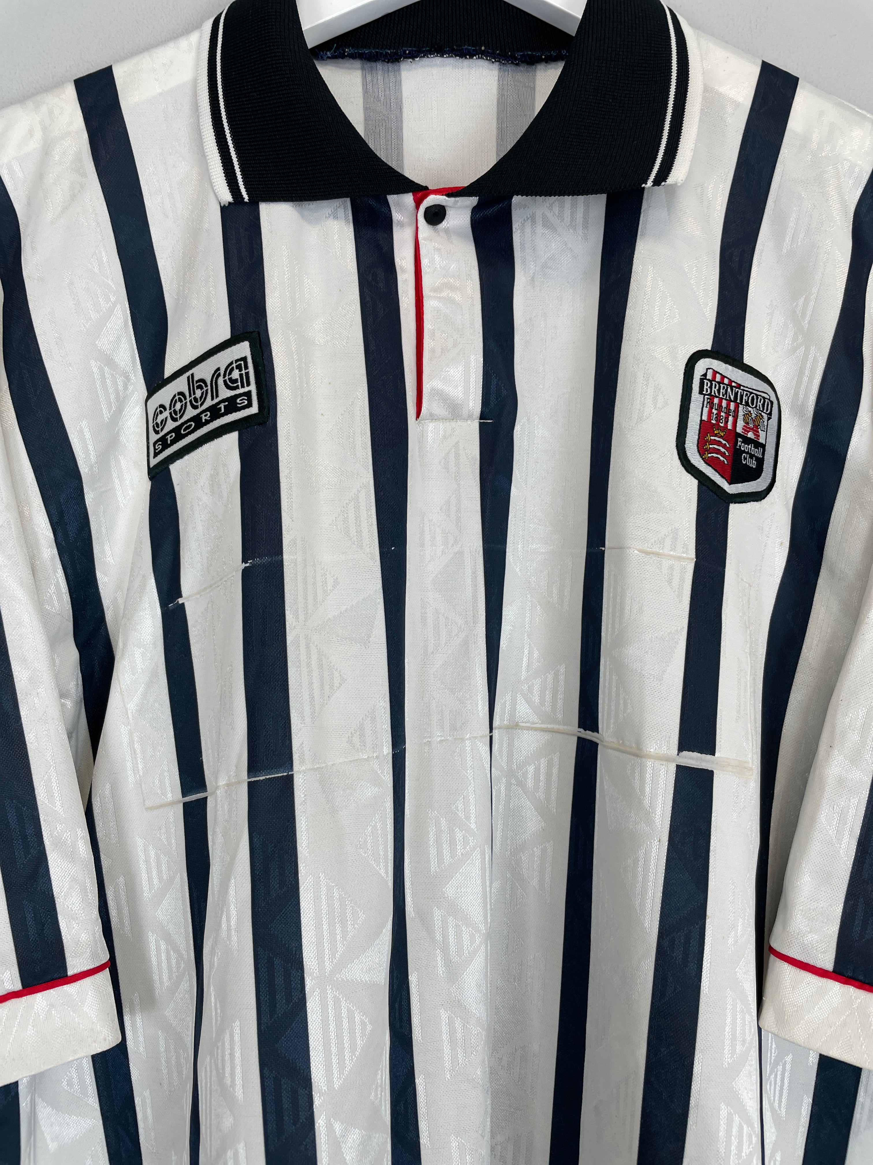 Shop 1996/98 BRENTFORD #6 AWAY SHIRT (XL) COBRA SPORTS, classic football shirts, vintage football shirts & retro soccer jerseys at Cult Kits