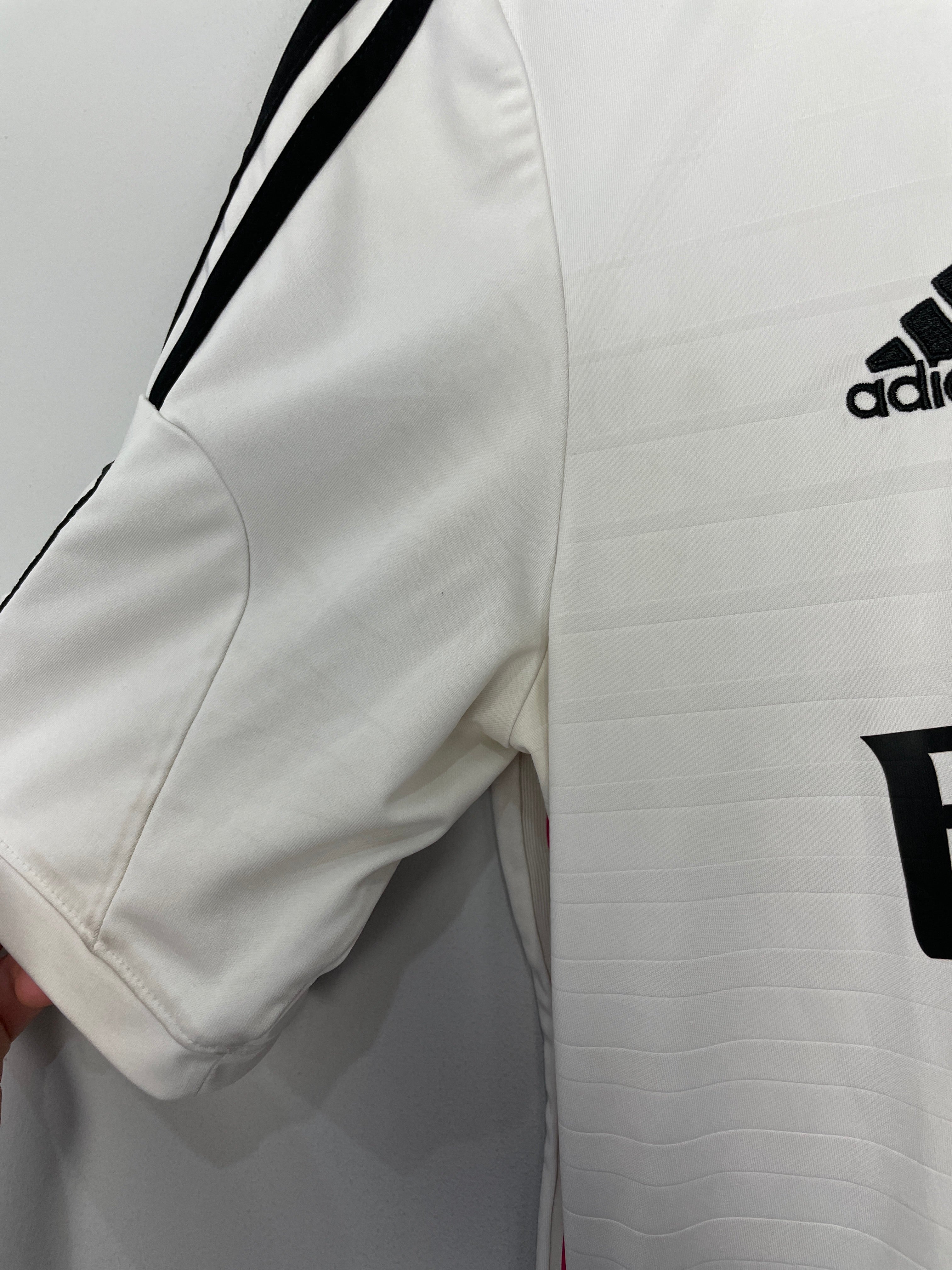 Shop 2014/15 REAL MADRID BALE #11 HOME SHIRT (L) ADIDAS, classic football shirts, vintage football shirts & retro soccer jerseys at Cult Kits