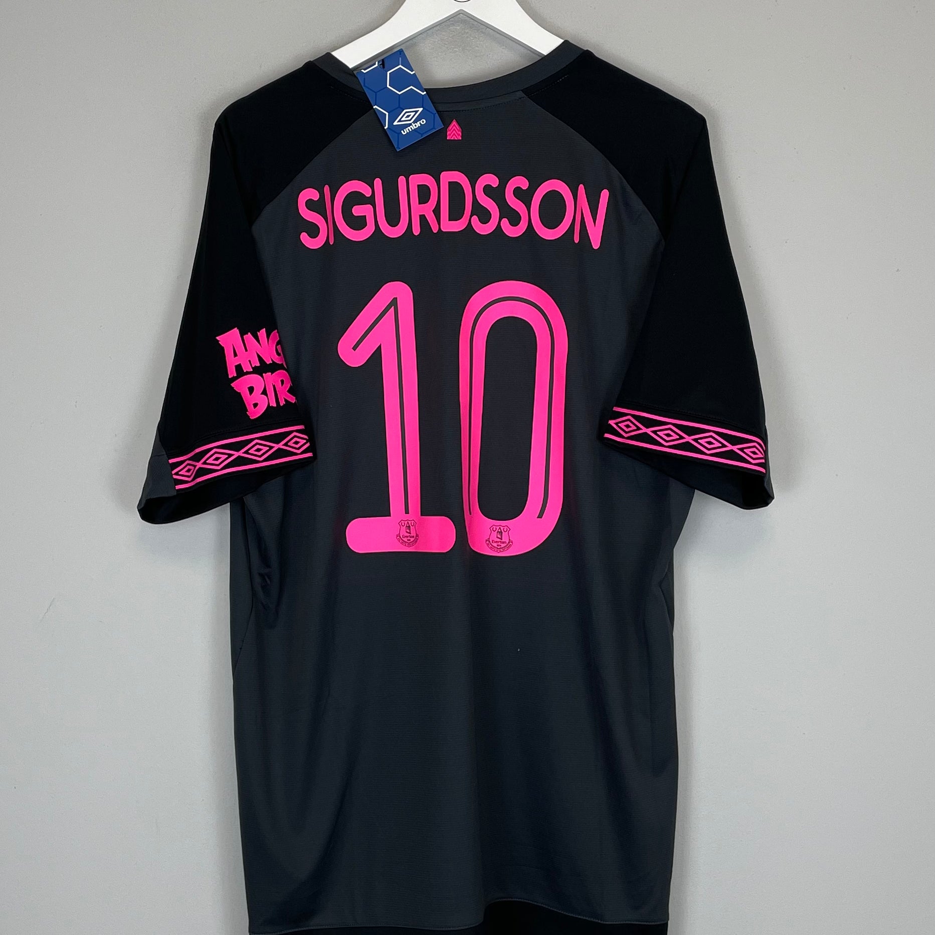 Shop 2018/19 EVERTON SIGURDSSON #10 *BNWT* AWAY SHIRT (XXL) UMBRO, classic football shirts, vintage football shirts & retro soccer jerseys at Cult Kits