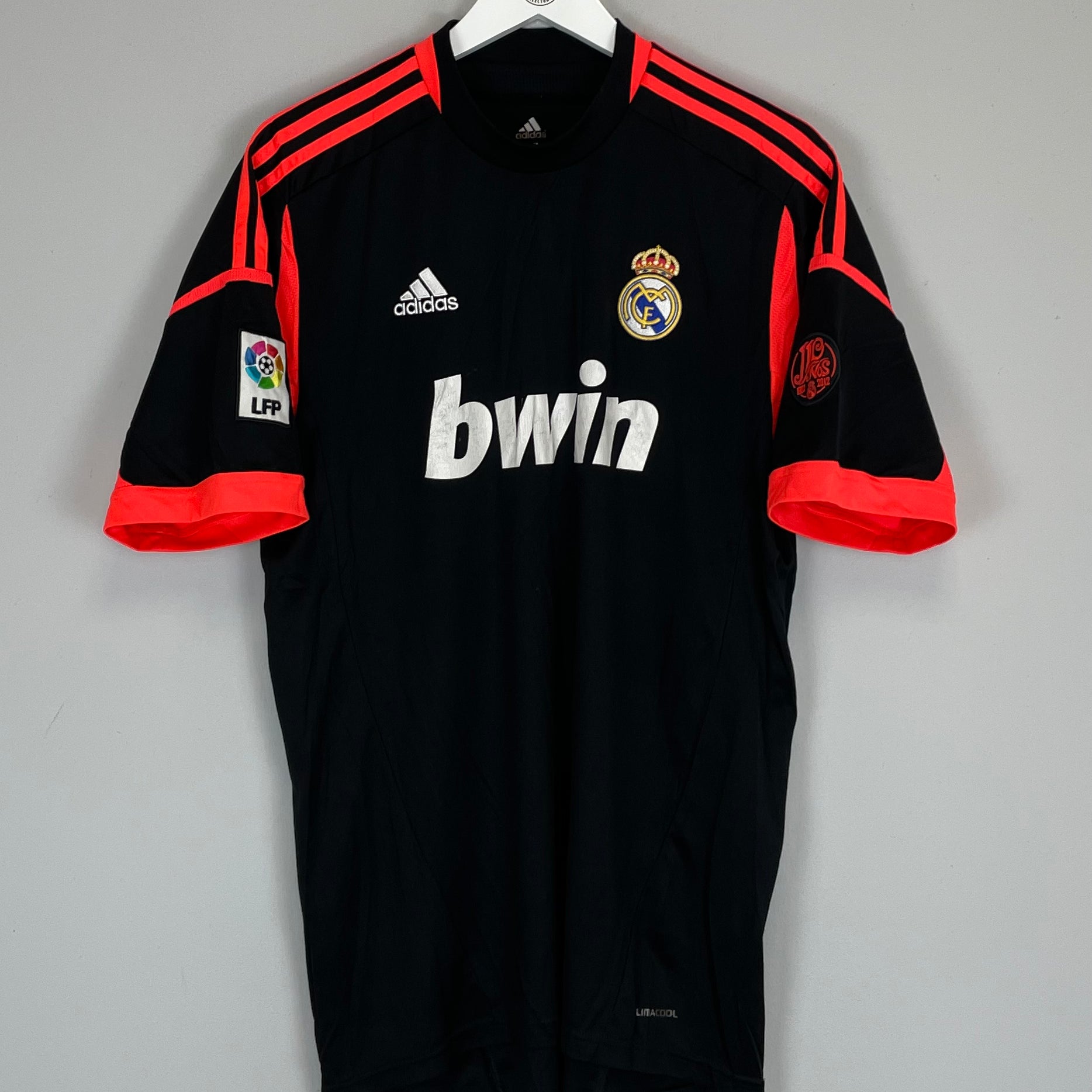 Shop 2012/13 REAL MADRID GK SHIRT (L) ADIDAS, classic football shirts, vintage football shirts & retro soccer jerseys at Cult Kits