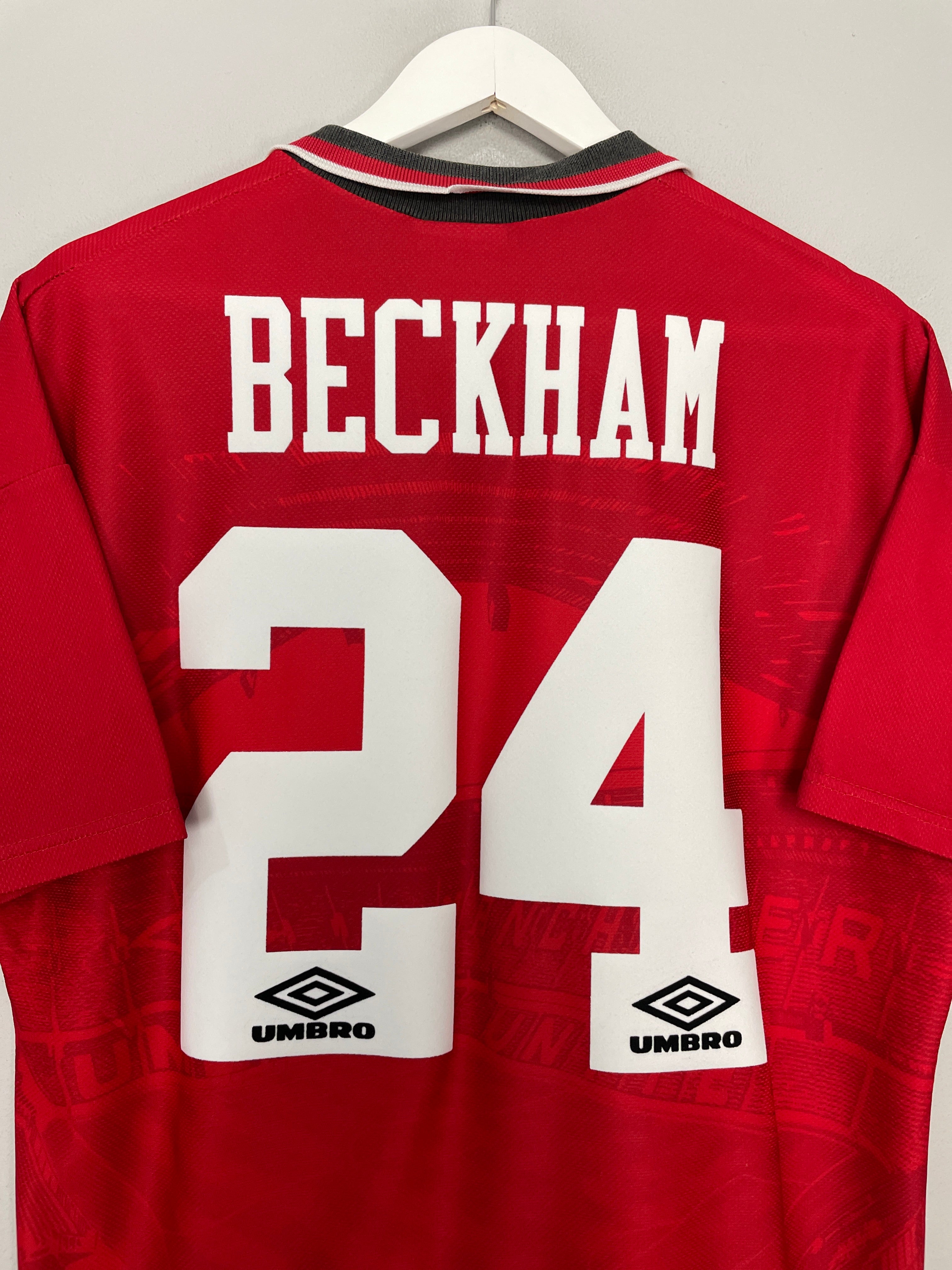Shop 1994/96 MANCHESTER UNITED BECKHAM #24 HOME SHIRT (L) UMBRO, classic football shirts, vintage football shirts & retro soccer jerseys at Cult Kits