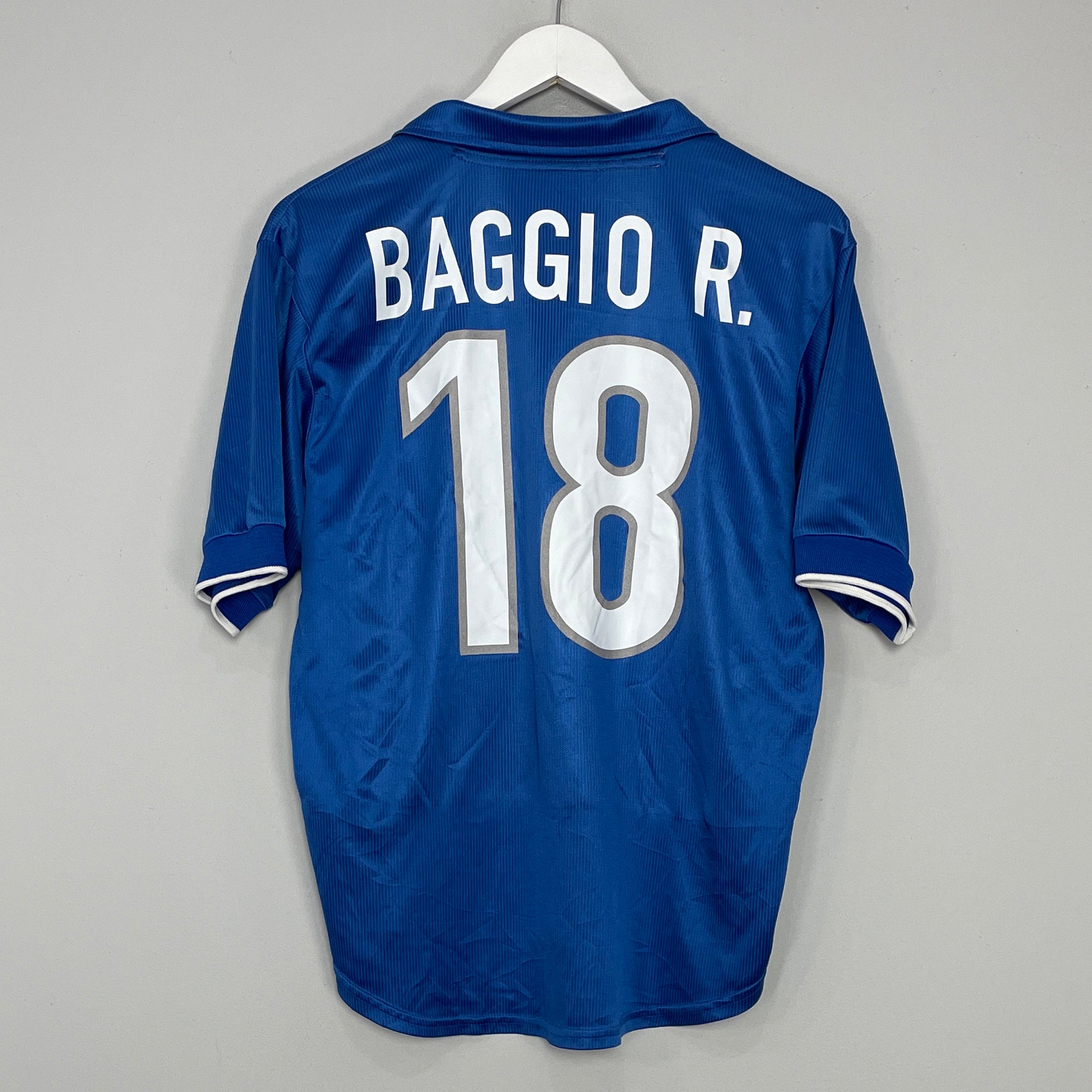 Shop 1997/98 ITALY BAGGIO #18 HOME SHIRT (M) NIKE, classic football shirts, vintage football shirts & retro soccer jerseys at Cult Kits