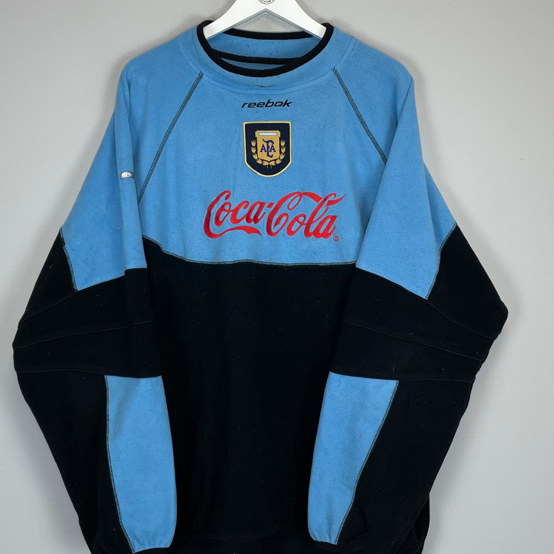 Shop 2001/02 ARGENTINA FLEECE JUMPER (L) REEBOK, classic football shirts, vintage football shirts & retro soccer jerseys at Cult Kits