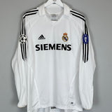 Shop 2005/06 REAL MADRID ZIDANE #5 C/L L/S HOME SHIRT (M) ADIDAS, classic football shirts, vintage football shirts & retro soccer jerseys at Cult Kits