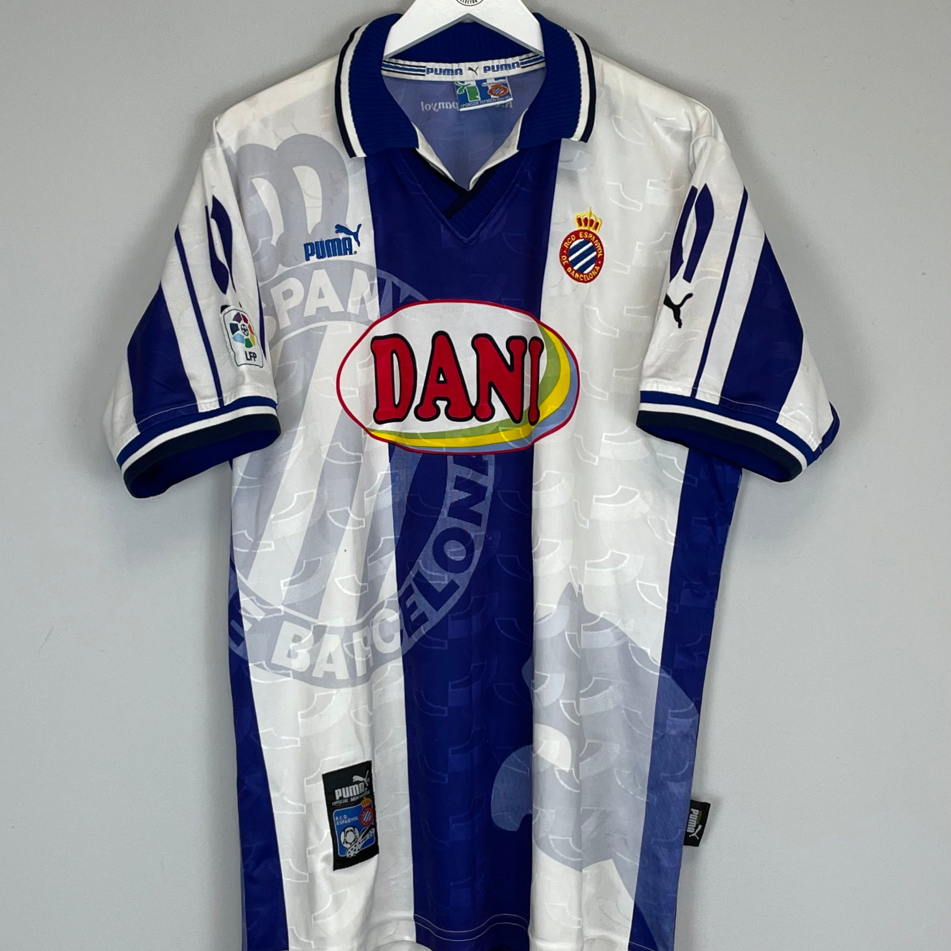 Shop 1996/97 ESPANYOL HOME SHIRT (XL) PUMA, classic football shirts, vintage football shirts & retro soccer jerseys at Cult Kits
