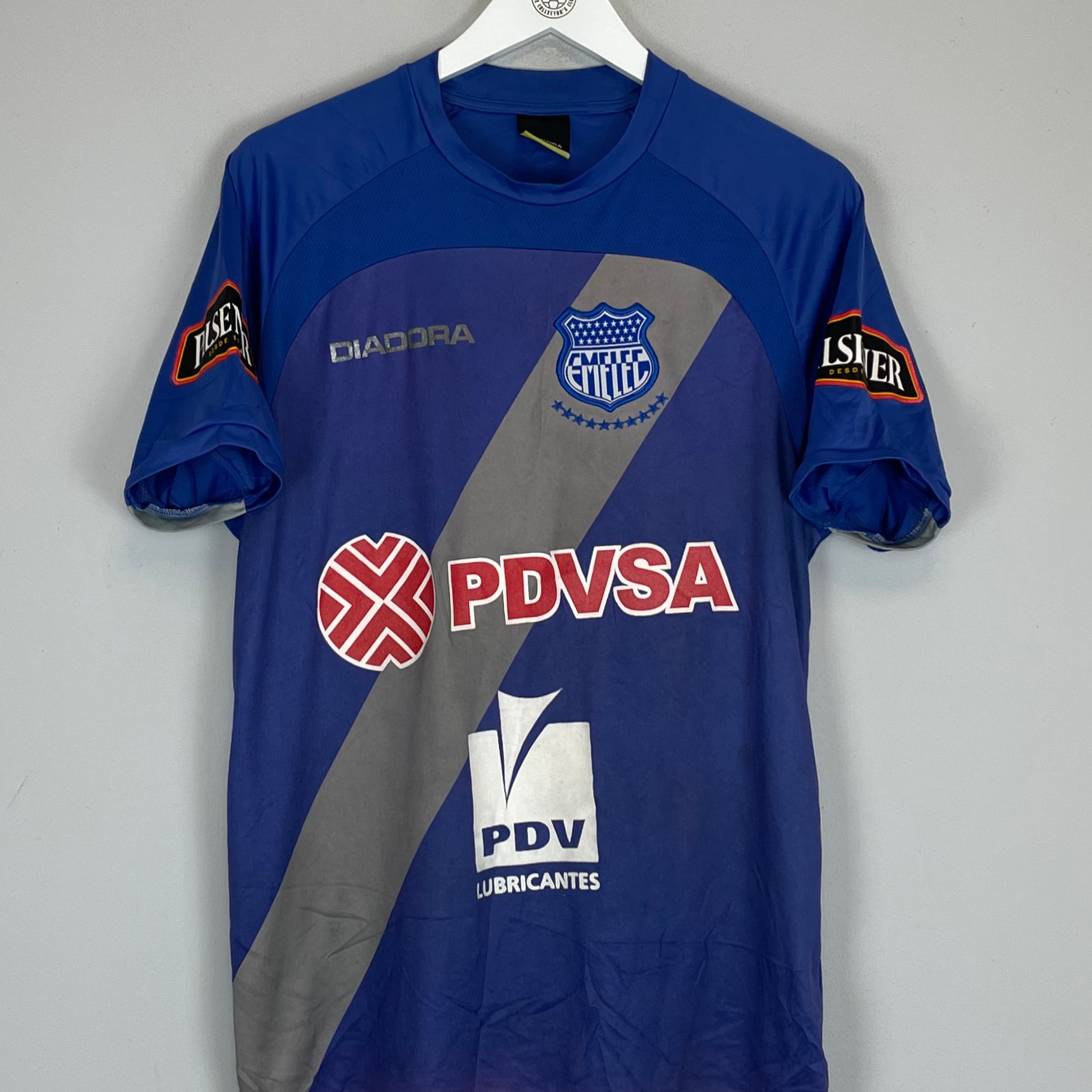 Shop 2009/10 EMELEC HOME SHIRT (L) DIADORA, classic football shirts, vintage football shirts & retro soccer jerseys at Cult Kits