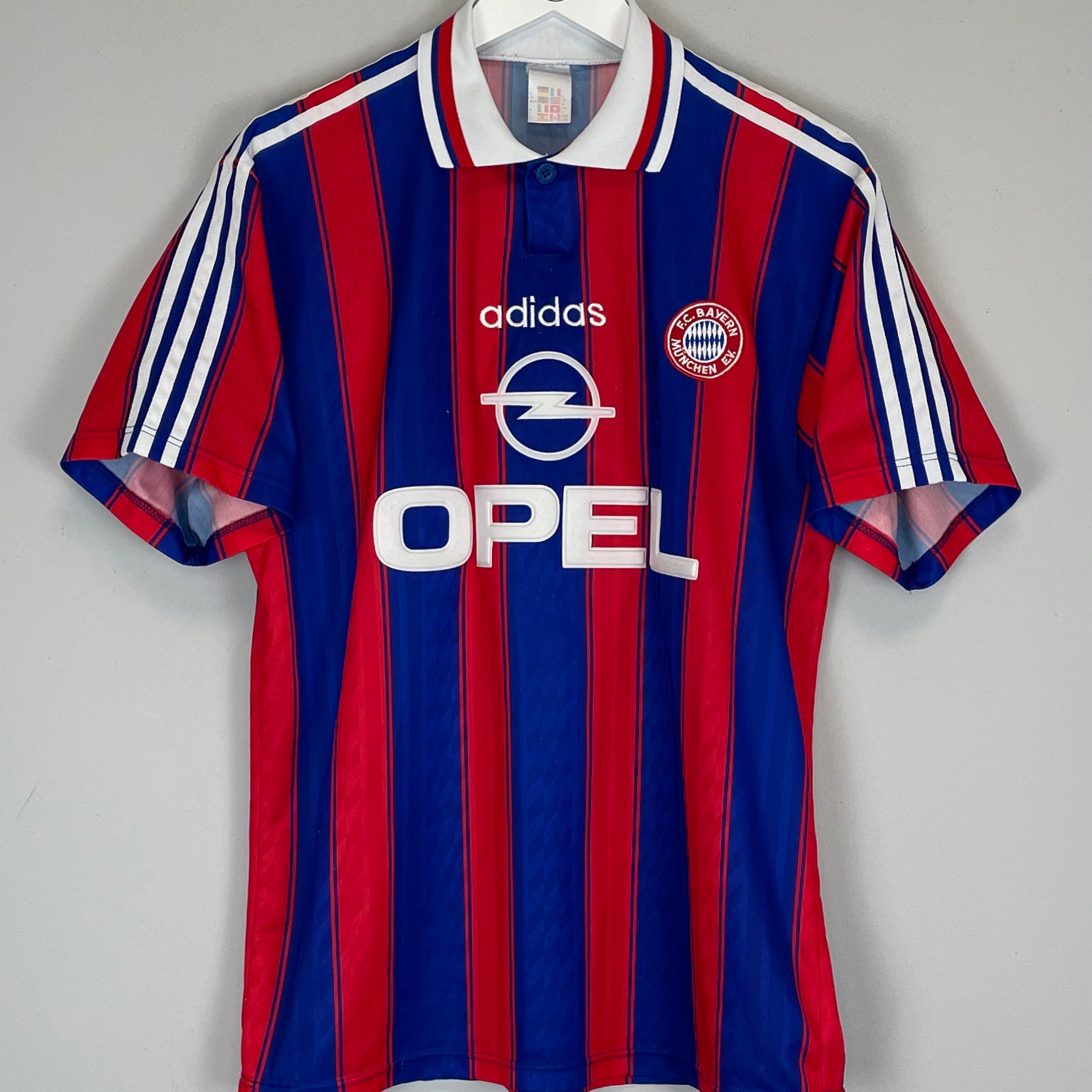 Shop 1995/97 BAYERN MUNICH HOME SHIRT (M) ADIDAS, classic football shirts, vintage football shirts & retro soccer jerseys at Cult Kits