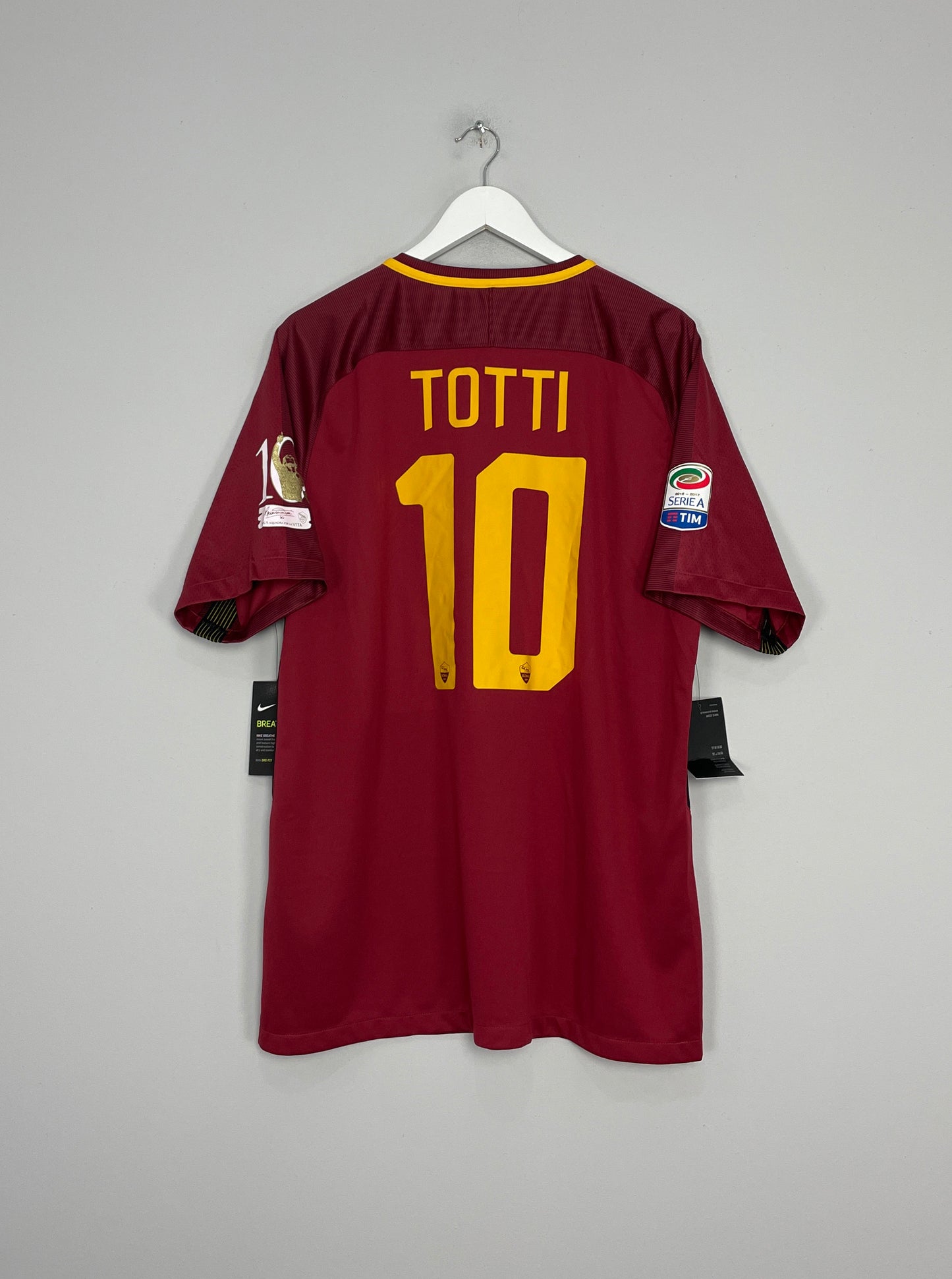 Image of the Roma Totti shirt from the 2017/18 season