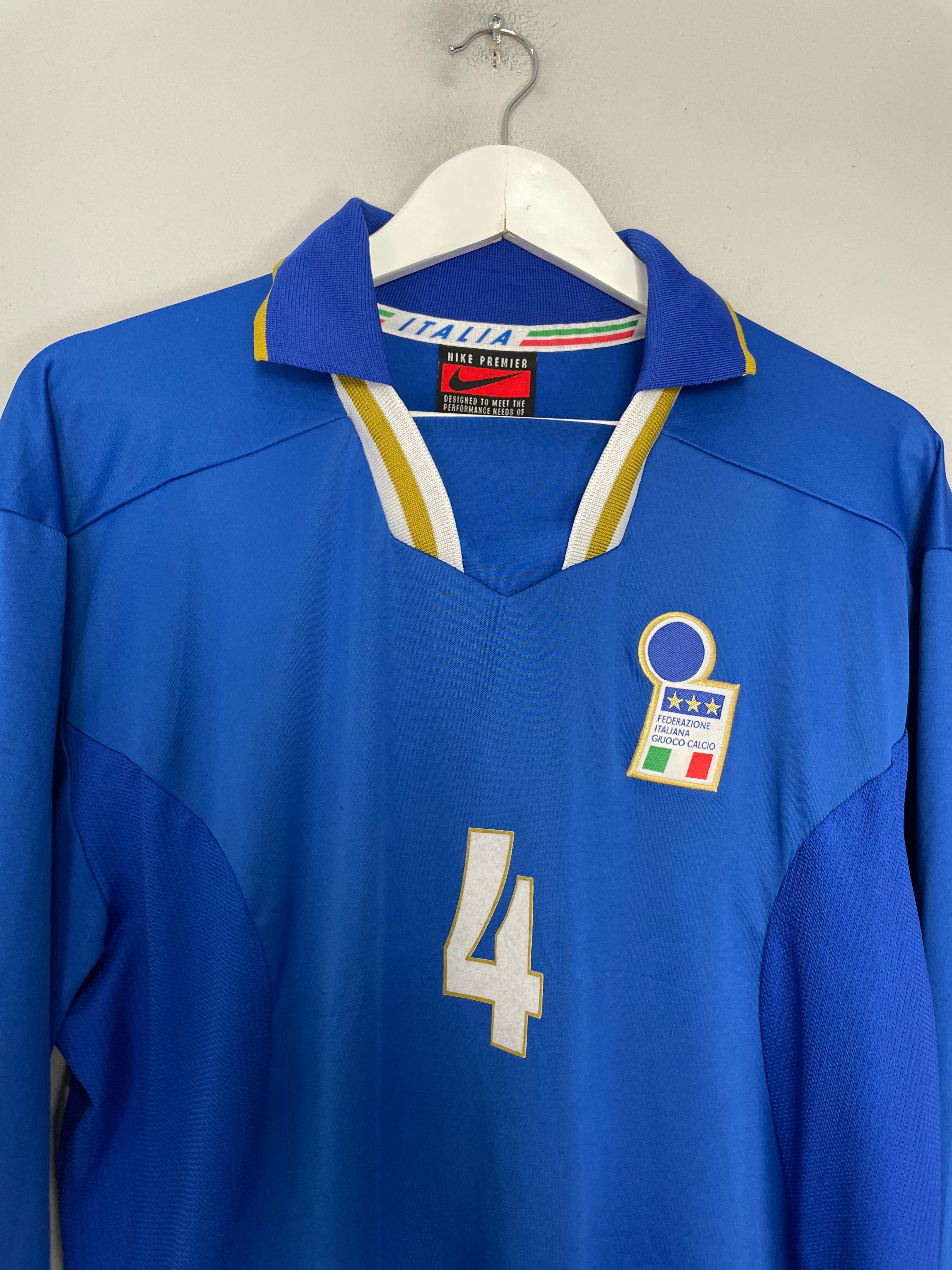 Shop 1996/97 ITALY #4 *PLAYER ISSUE* L/S HOME SHIRT (XL) NIKE, classic football shirts, vintage football shirts & retro soccer jerseys at Cult Kits