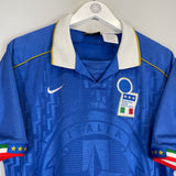 Shop 1995/96 ITALY HOME SHIRT (L) NIKE, classic football shirts, vintage football shirts & retro soccer jerseys at Cult Kits
