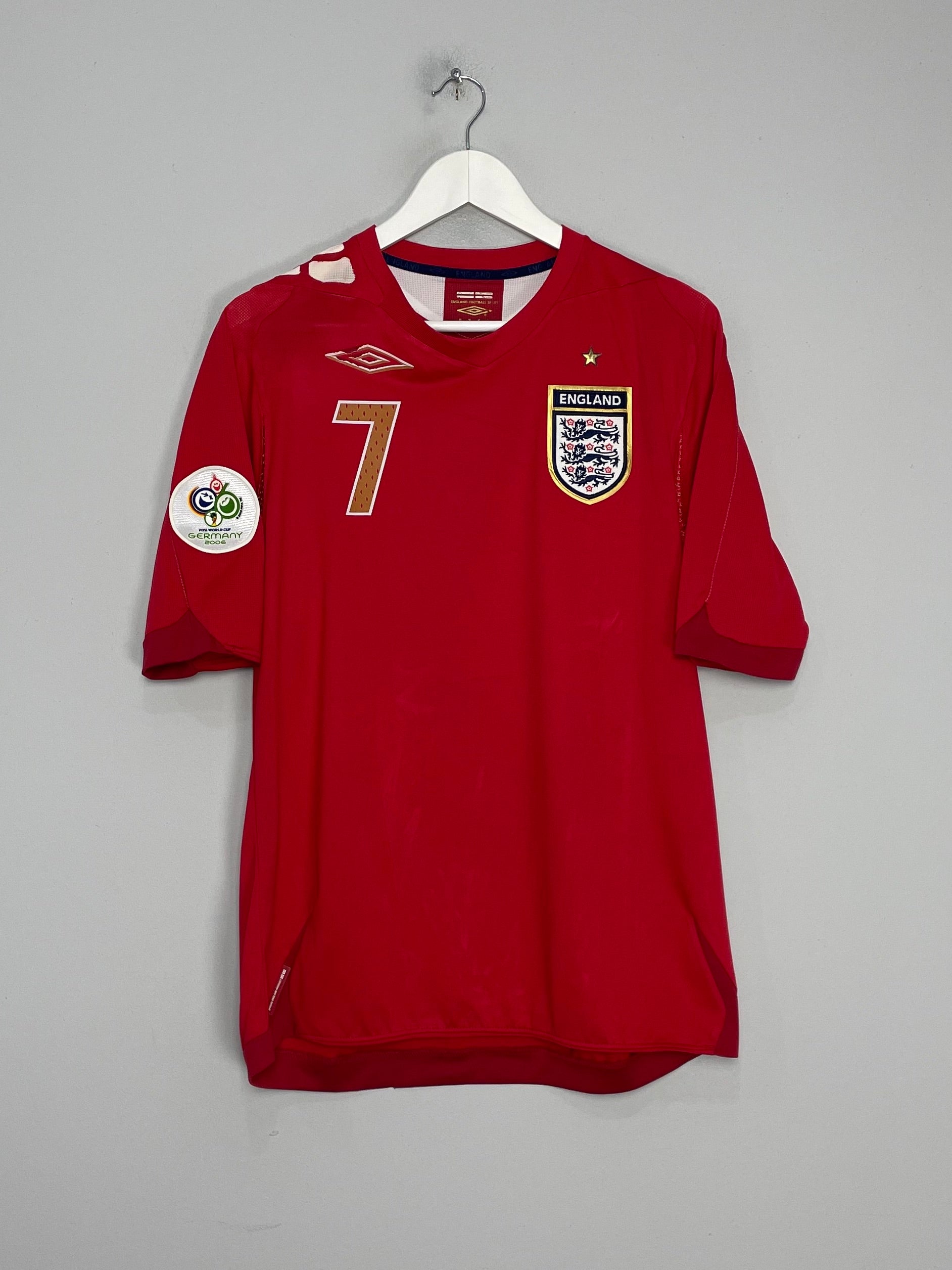 Shop 2006/08 ENGLAND BECKHAM #7 AWAY SHIRT (M) UMBRO, classic football shirts, vintage football shirts & retro soccer jerseys at Cult Kits