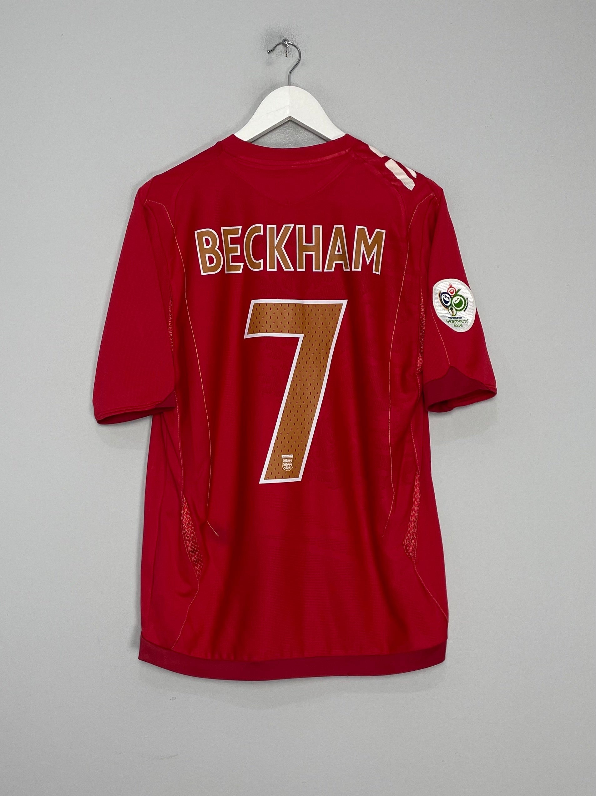 Shop 2006/08 ENGLAND BECKHAM #7 AWAY SHIRT (M) UMBRO, classic football shirts, vintage football shirts & retro soccer jerseys at Cult Kits
