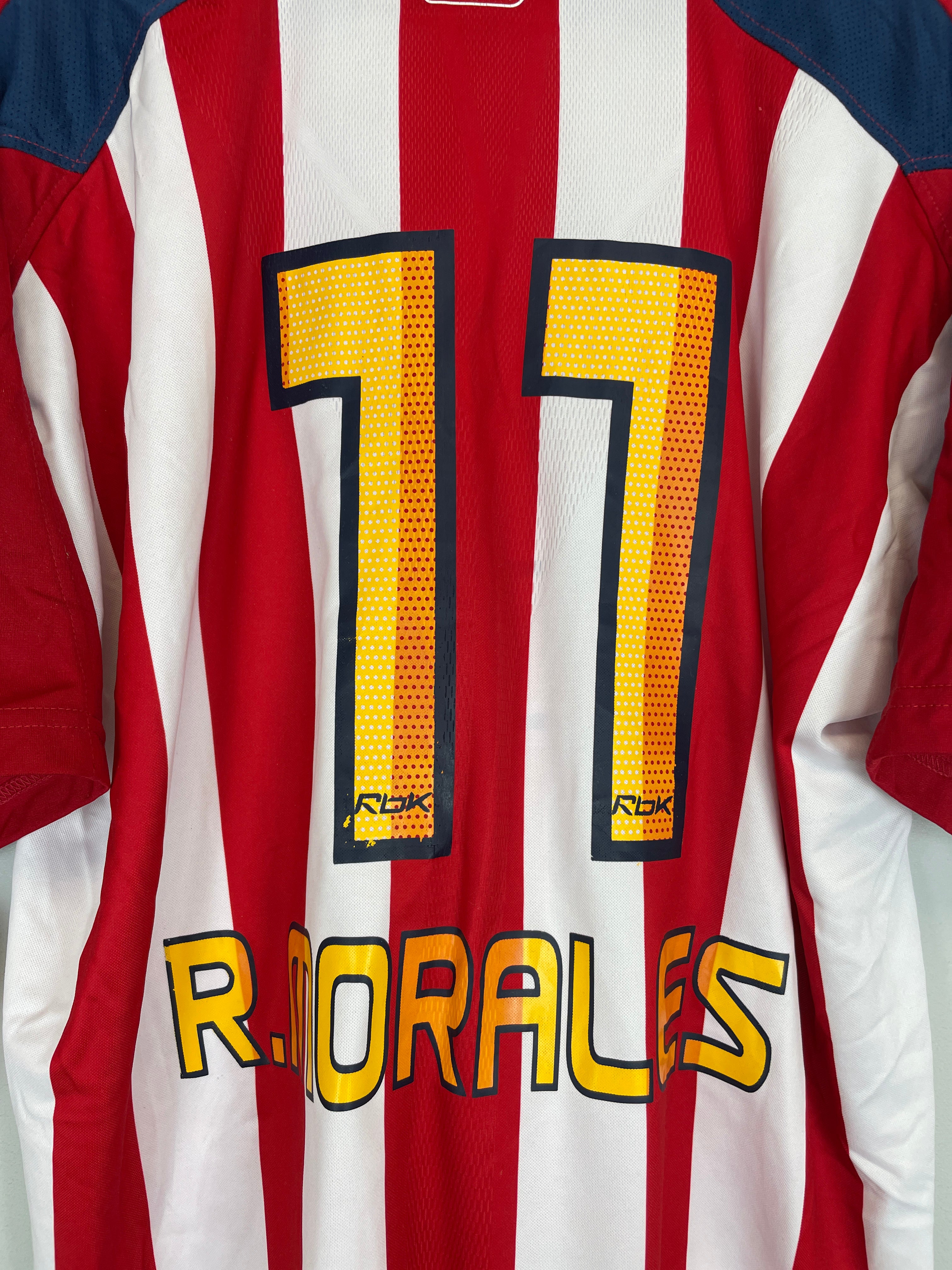 Shop 2006/07 CHIVAS GUADALAJARA R.MORALES #11 *BNWT* HOME SHIRT (XL) REEBOK, classic football shirts, vintage football shirts & retro soccer jerseys at Cult Kits