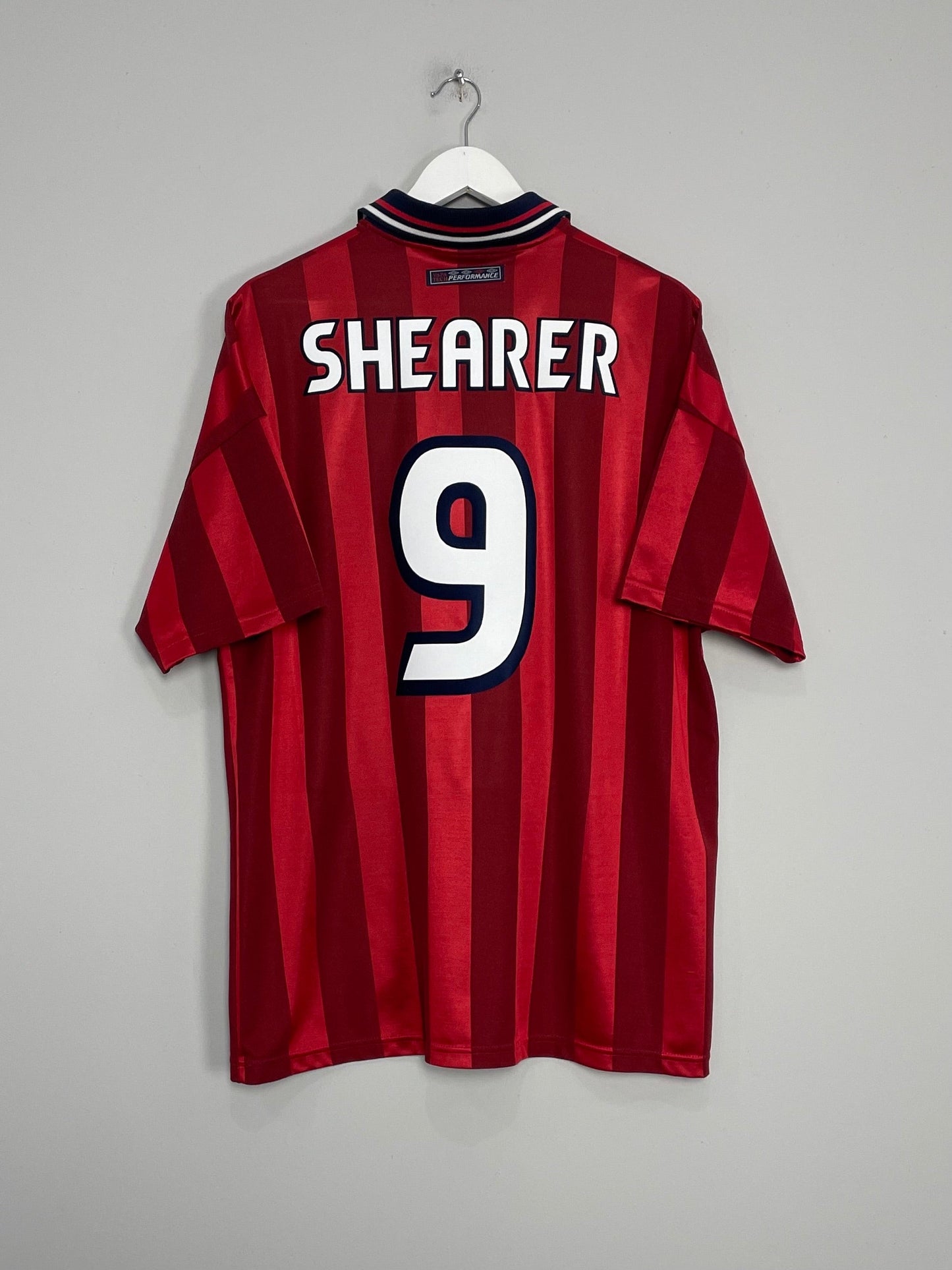 Image of the England Shearer shirt from the 1998/99 season