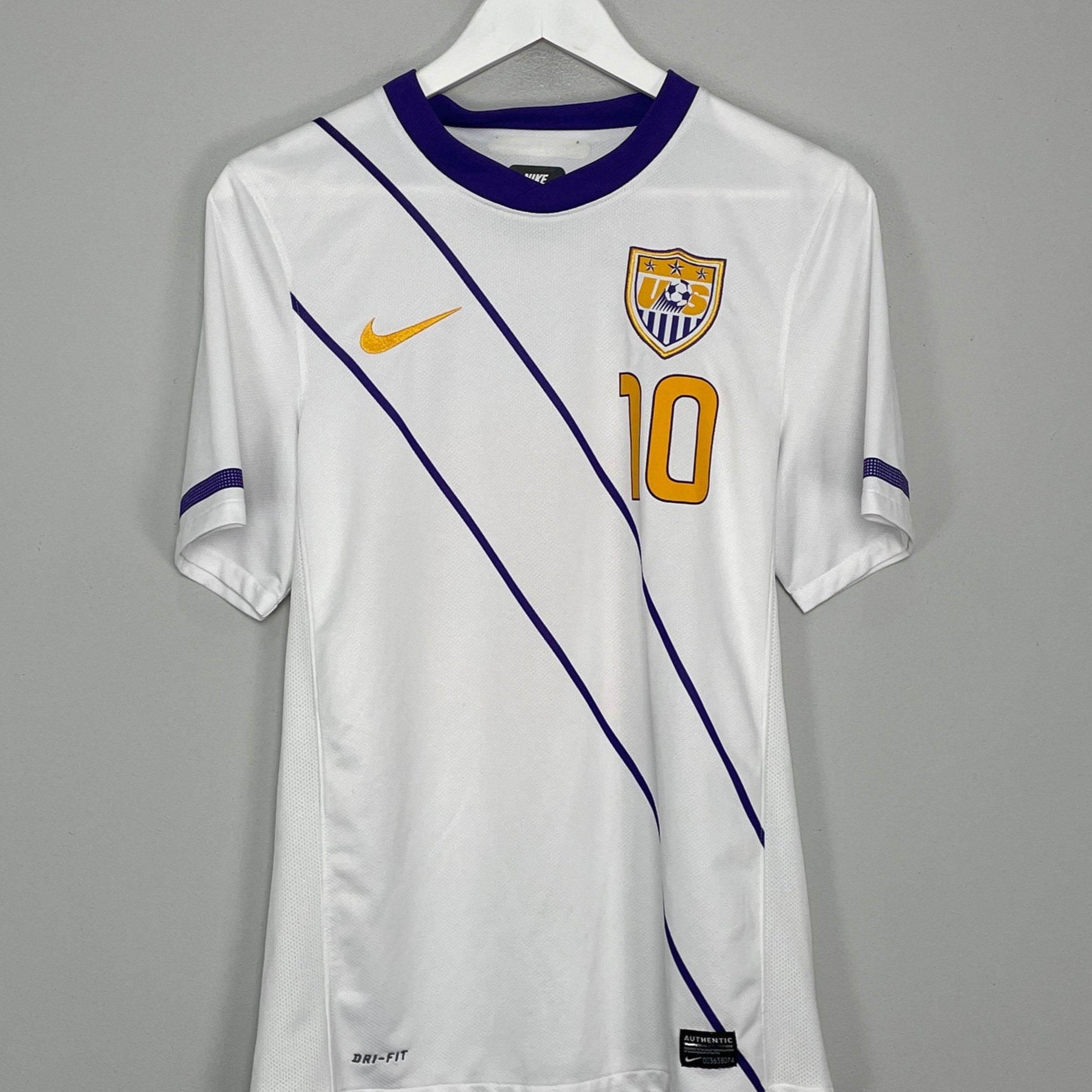 Shop 2010 USA X NIKE SB SHIRT (S) NIKE, classic football shirts, vintage football shirts & retro soccer jerseys at Cult Kits
