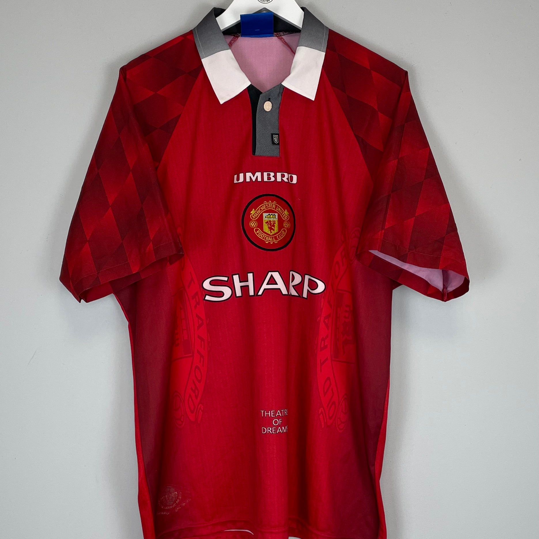 Shop 1996/98 MANCHESTER UNITED CANTONA #7 HOME SHIRT (XL) UMBRO, classic football shirts, vintage football shirts & retro soccer jerseys at Cult Kits