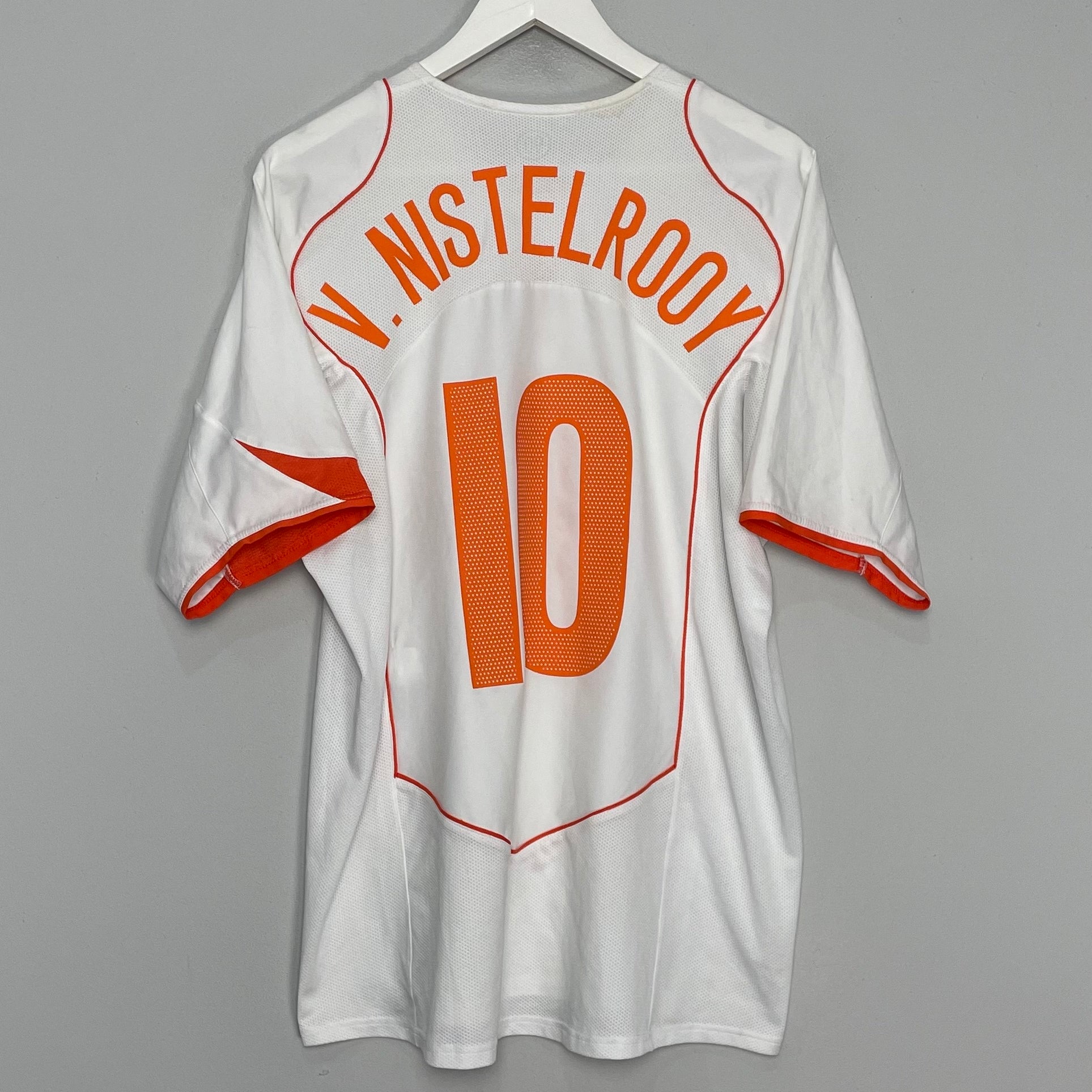 Shop 2004/06 NETHERLANDS V.NISTELROOY #10 AWAY SHIRT (L) NIKE, classic football shirts, vintage football shirts & retro soccer jerseys at Cult Kits