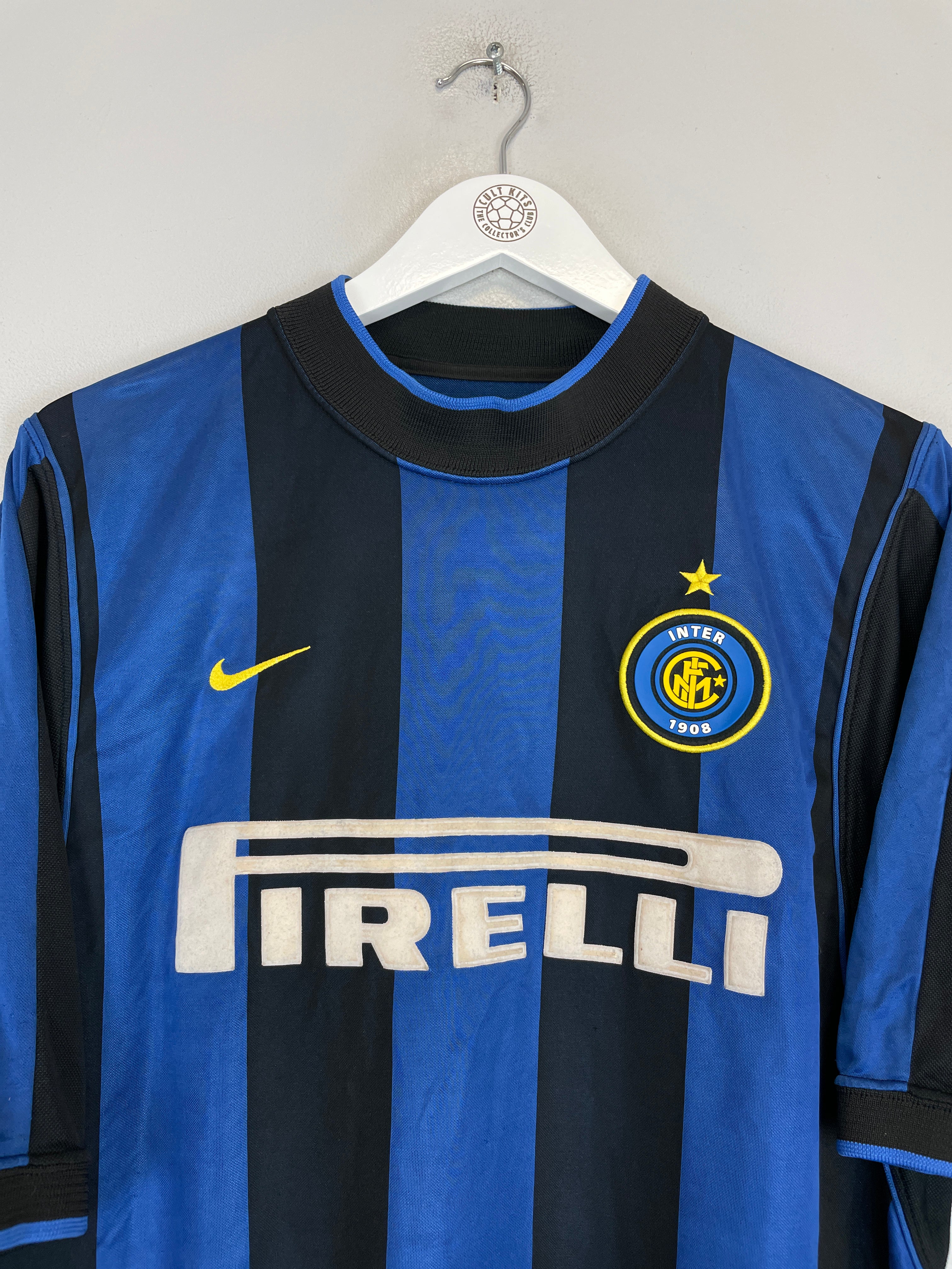 Shop 1999/00 INTER MILAN RECOBA #20 HOME SHIRT (M) NIKE, classic football shirts, vintage football shirts & retro soccer jerseys at Cult Kits