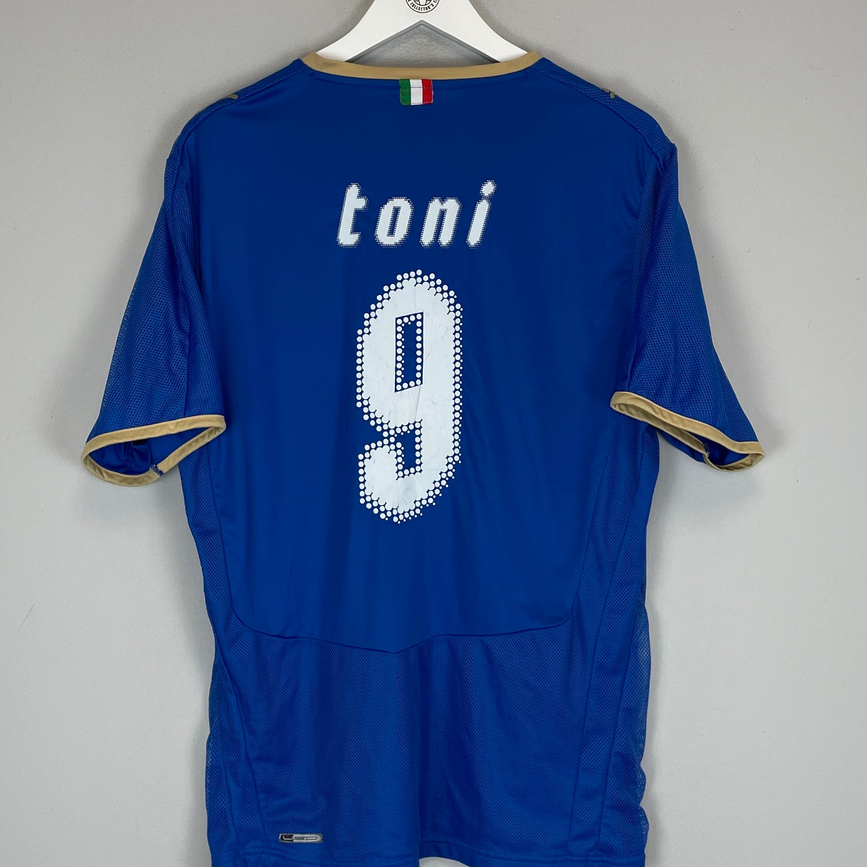 Shop 2007/08 ITALY TONI #9 HOME SHIRT (XL) PUMA, classic football shirts, vintage football shirts & retro soccer jerseys at Cult Kits
