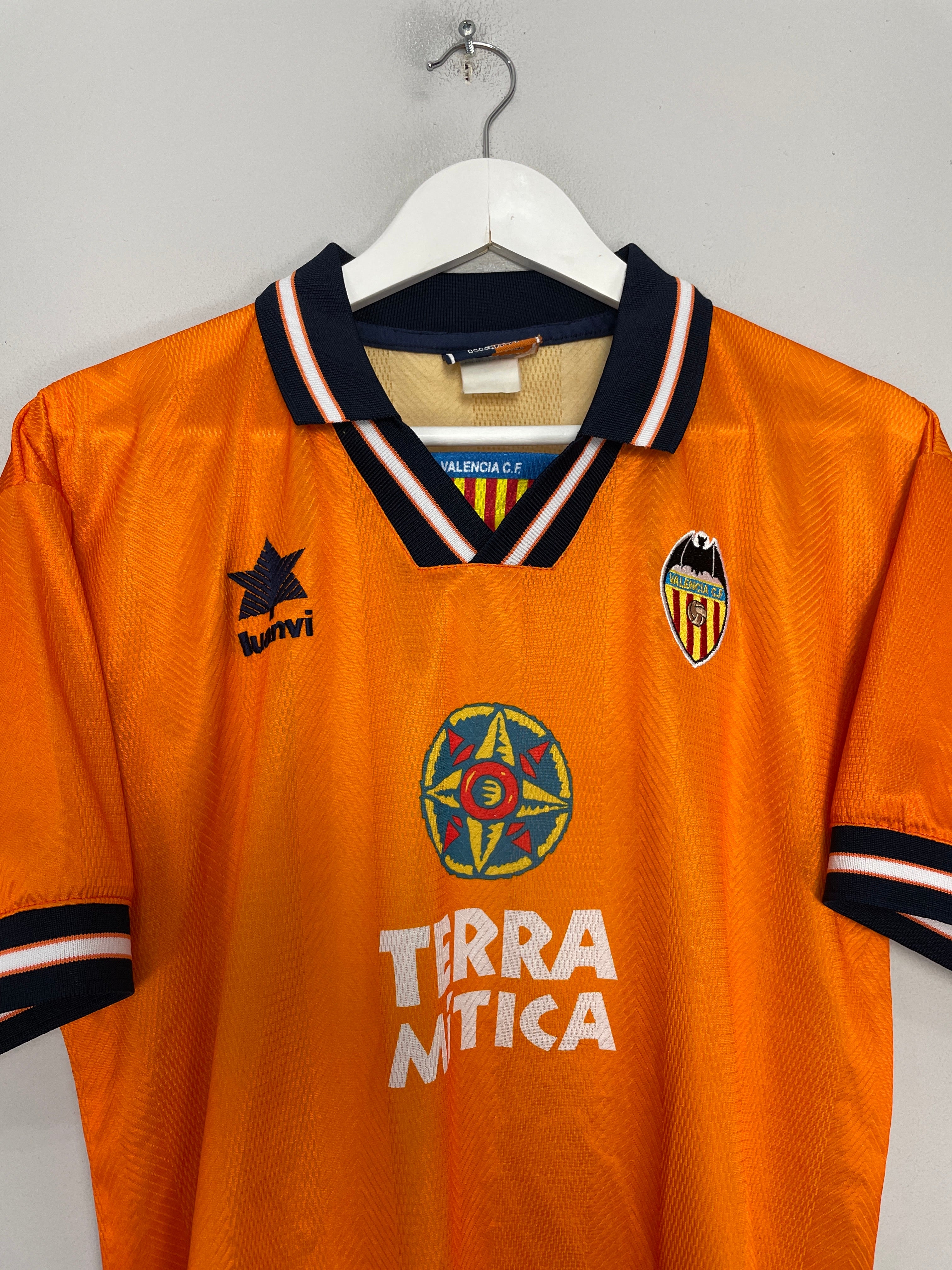 Shop 1998/99 VALENCIA AWAY SHIRT (L) LUANVI, classic football shirts, vintage football shirts & retro soccer jerseys at Cult Kits