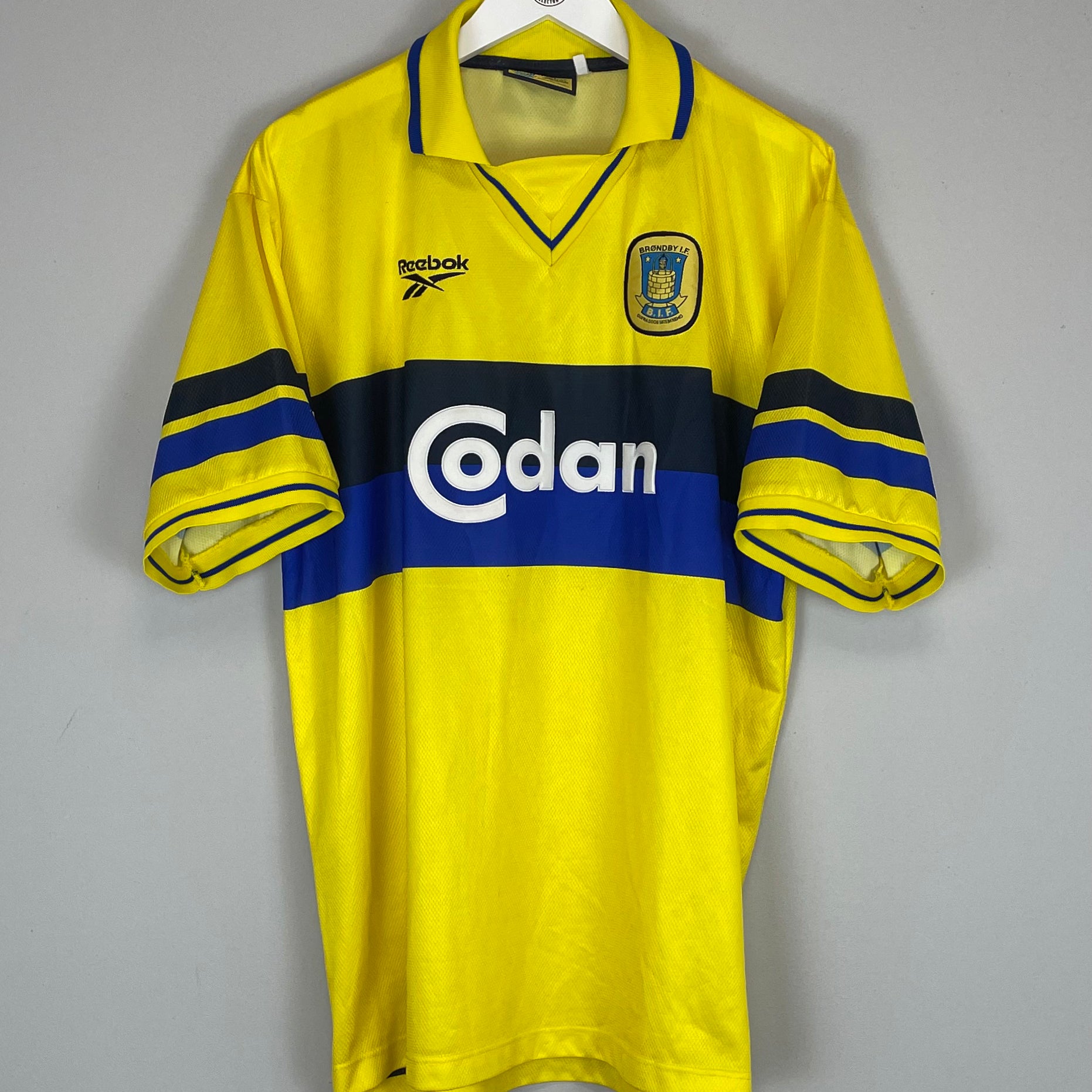 Shop 1998/00 BRONDBY HOME SHIRT (XL) REEBOK, classic football shirts, vintage football shirts & retro soccer jerseys at Cult Kits
