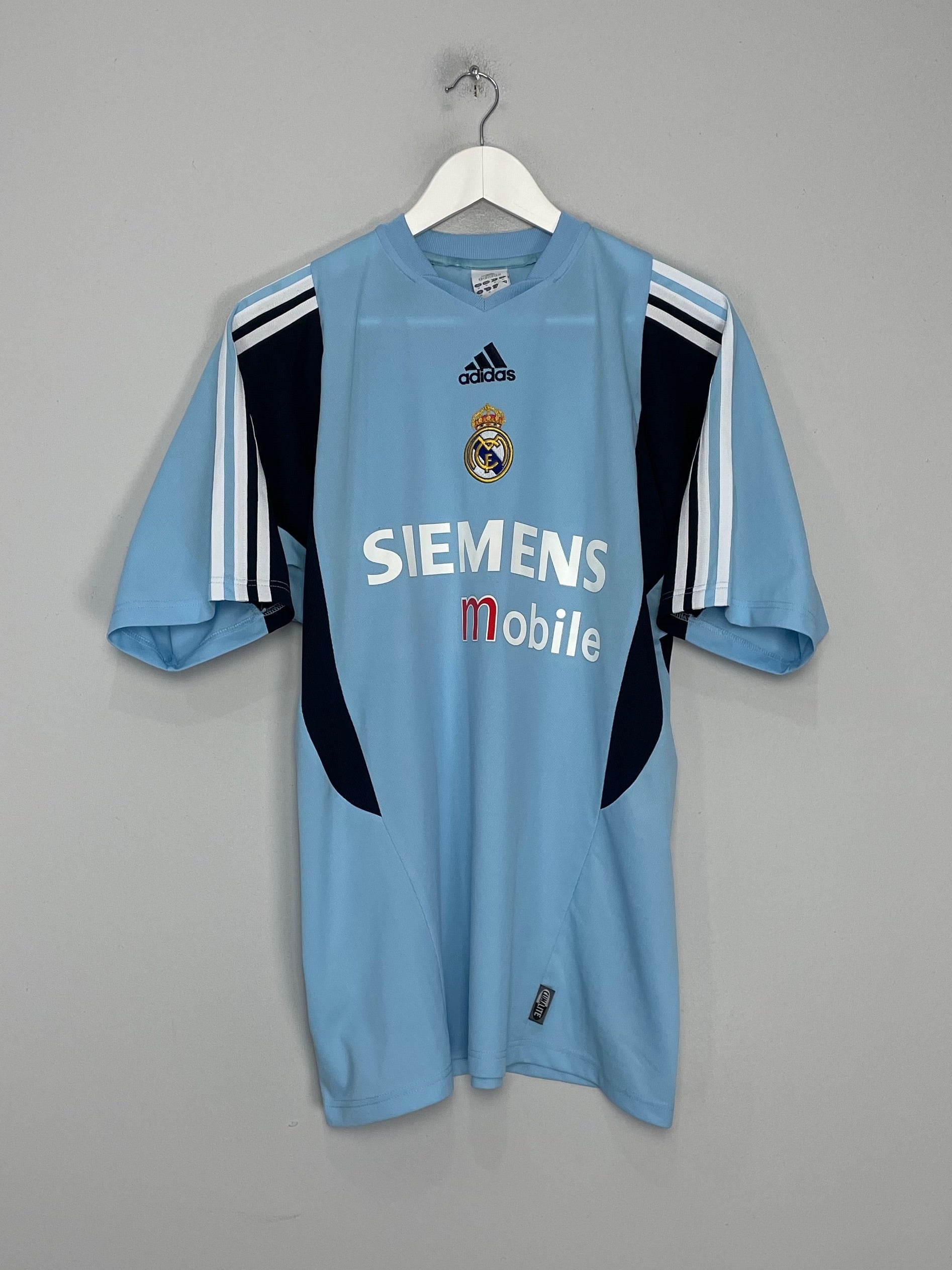 Shop 2003/04 REAL MADRID TRAINING SHIRT (M) ADIDAS, classic football shirts, vintage football shirts & retro soccer jerseys at Cult Kits